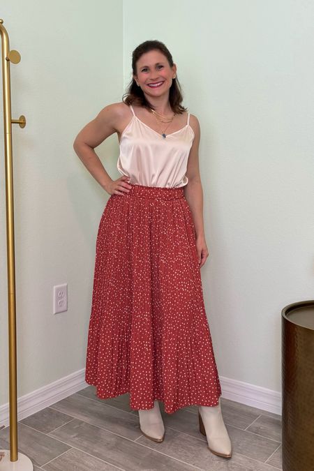 Petite friendly skirt and satin cami. I’m wearing size small in the skirt and cami.

I'm 4'10" and 115#; bust 32B, waist 26, hips 36


#LTKStyleTip #LTKOver40 #LTKFindsUnder50