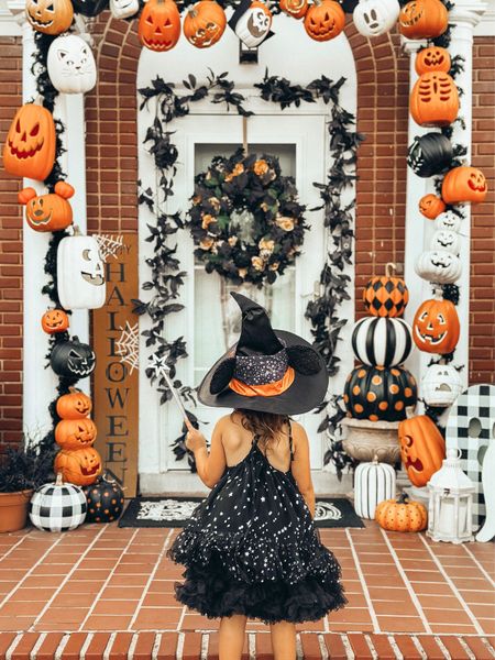 DIY Pumpkin Garland. Here are the links to shop all of the items I used in my DIY jack-o’-lantern pumpkin garland.🎃🖤✨

#LTKhome #LTKHalloween #LTKSeasonal