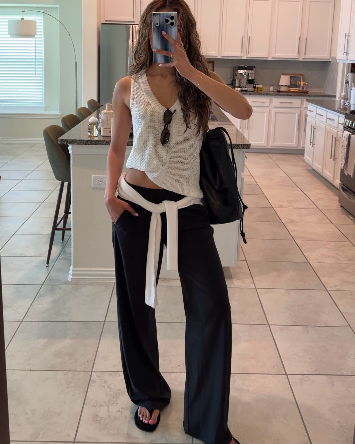 Minimalist ootd!🤍 wearing xs in the pants

#LTKootd #LTKSeasonal