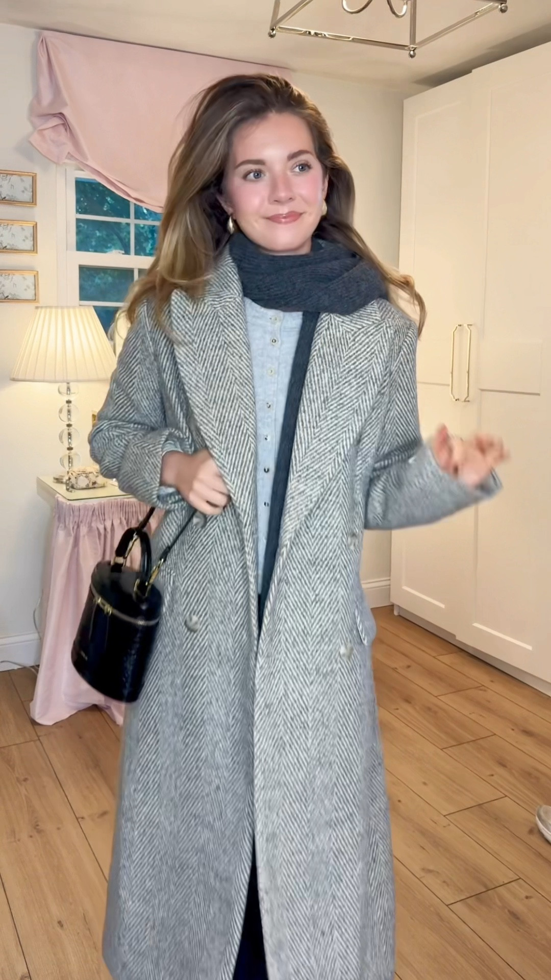 Coat is last year ASTR morana coat - linked this year’s colorway + similar 

#LTKSeasonal #LTKWorkwear #LTKVideo