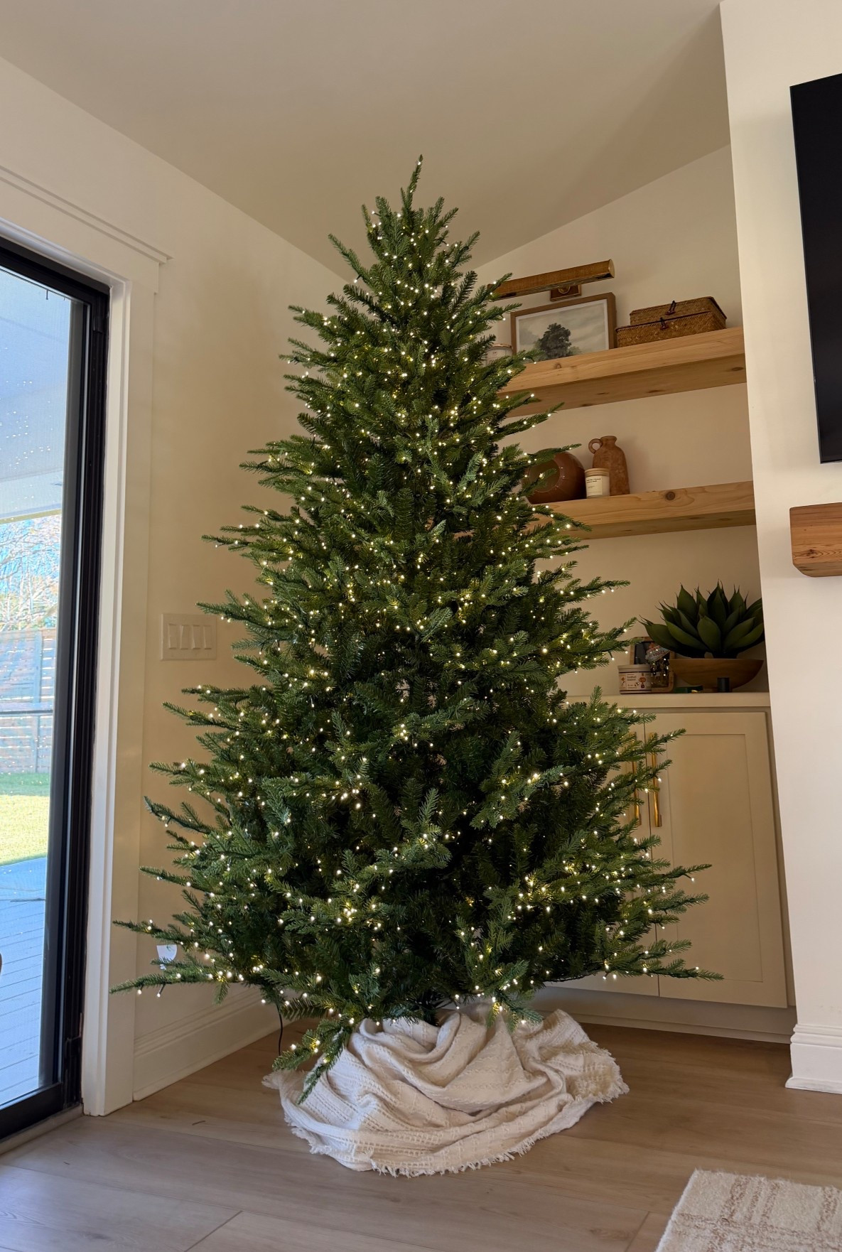 Our Grand Duchess Christmas tree!! 7.5 ft❤️

#LTKHome #LTKHoliday #LTKSeasonal