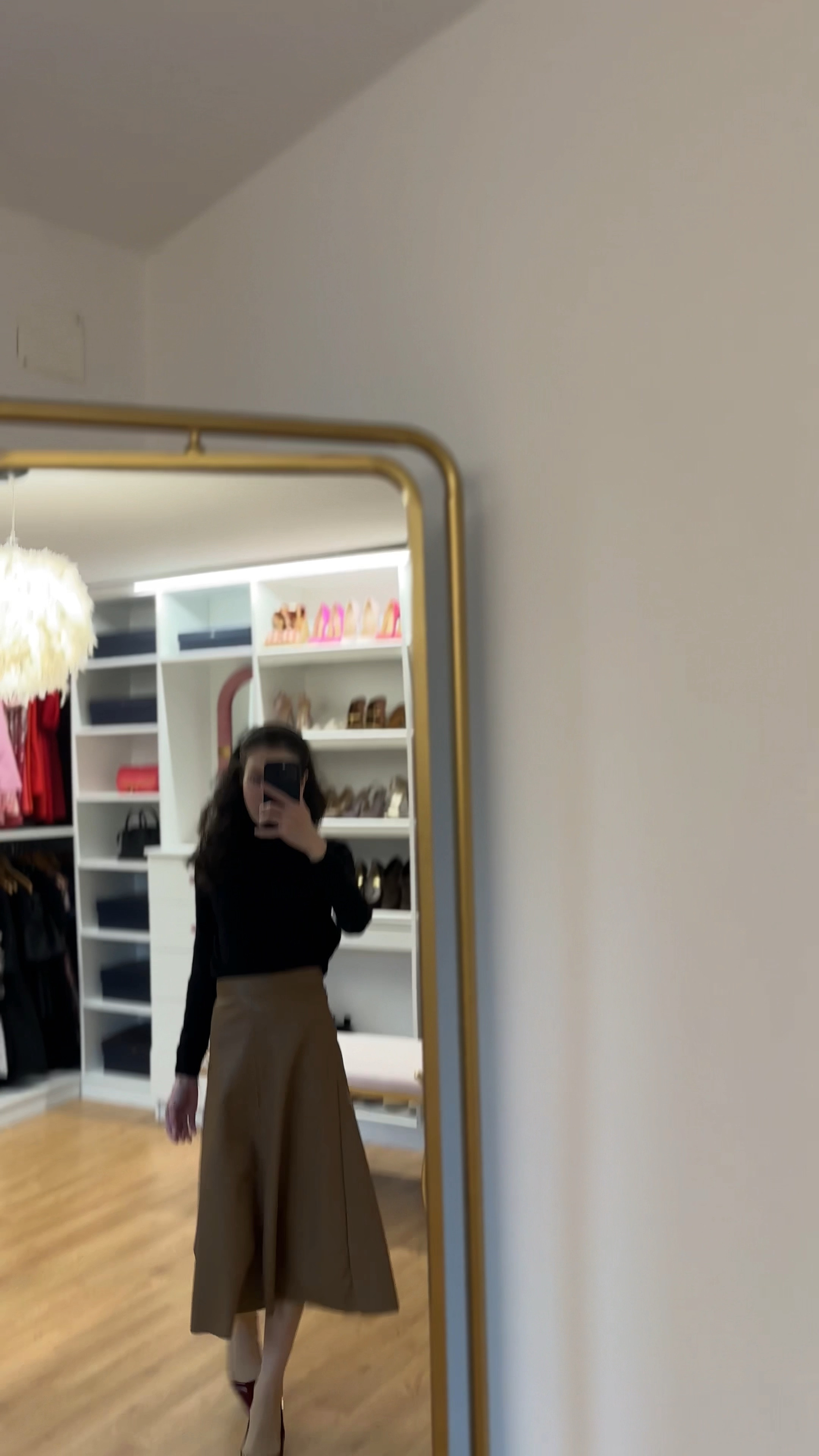 #leatherskirt #workwear #businesscasual #autumnoutfits #kittenheel #turtleneck #headband 

#LTKVideo #LTKSeasonal #LTKWorkwear