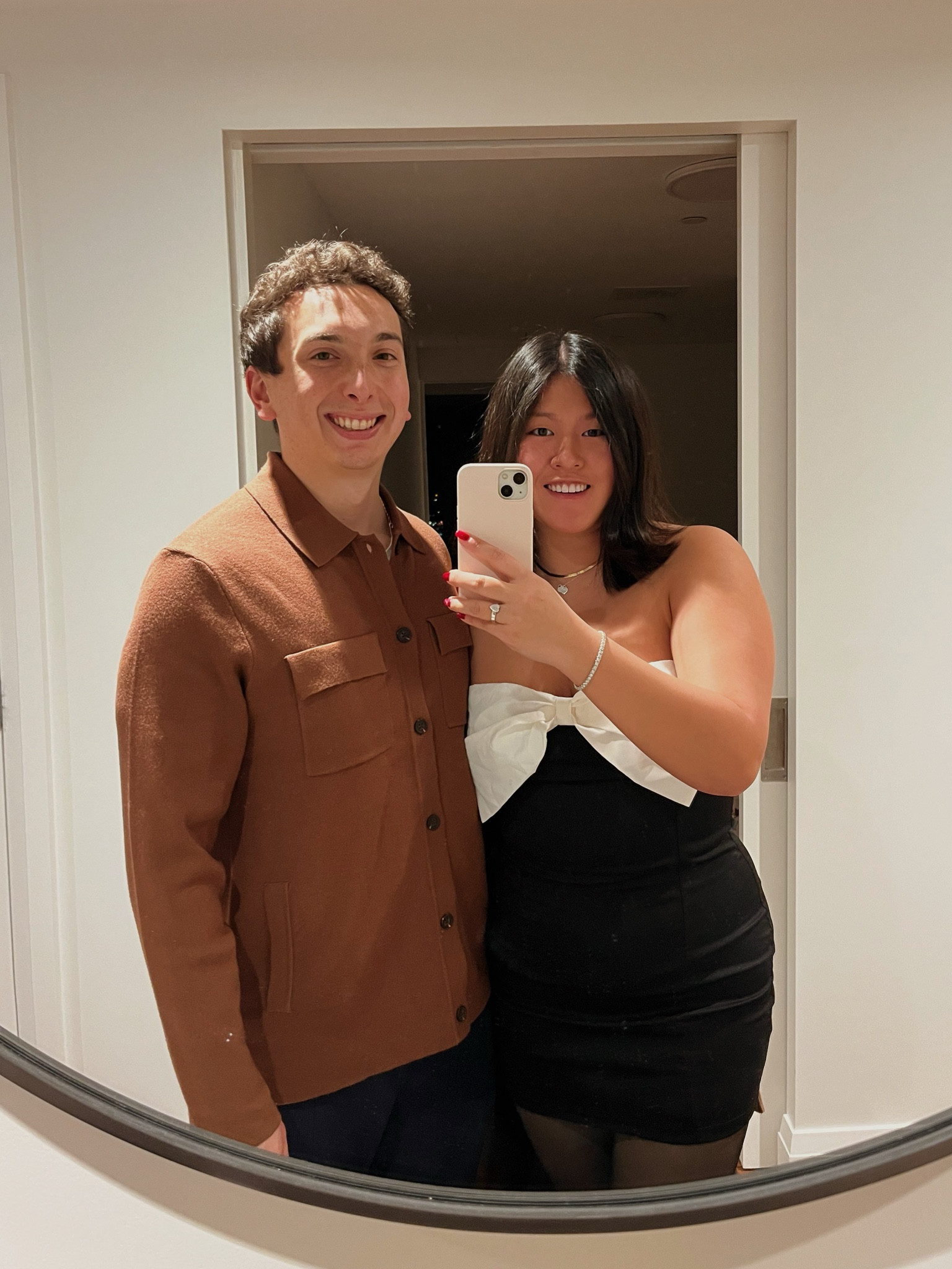 Happy NYE 🖤🤍

I am wearing a large for the dress and medium for the fleece lined tights 