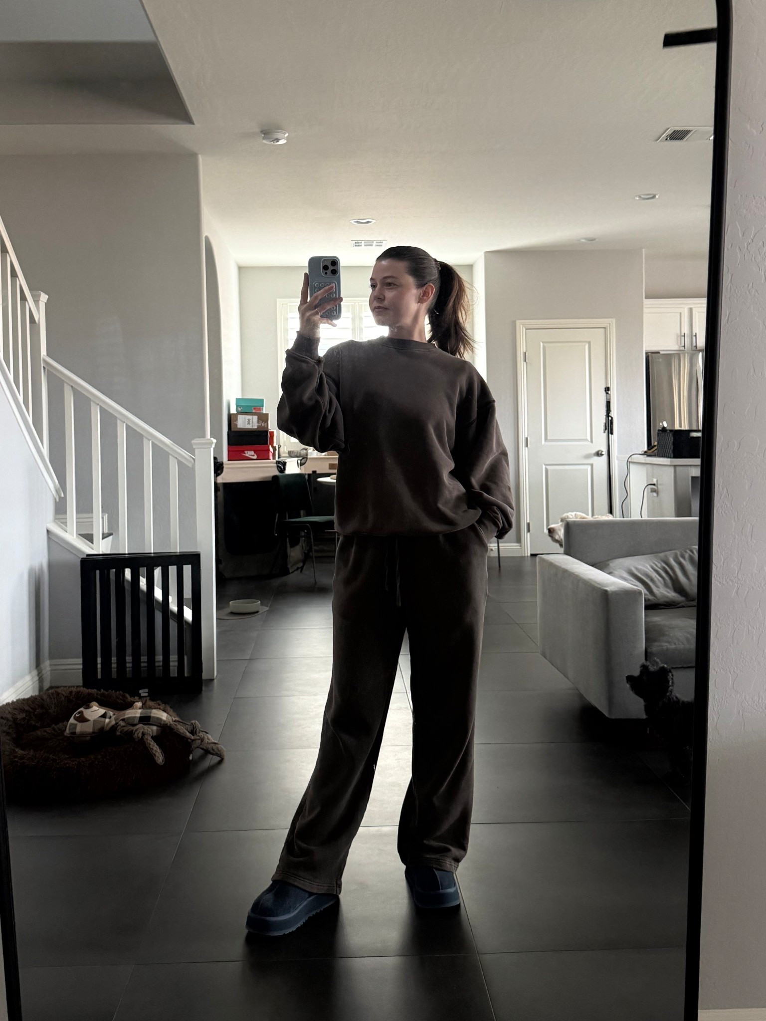 Love this matching sweat set from Elwood- wearing xs 