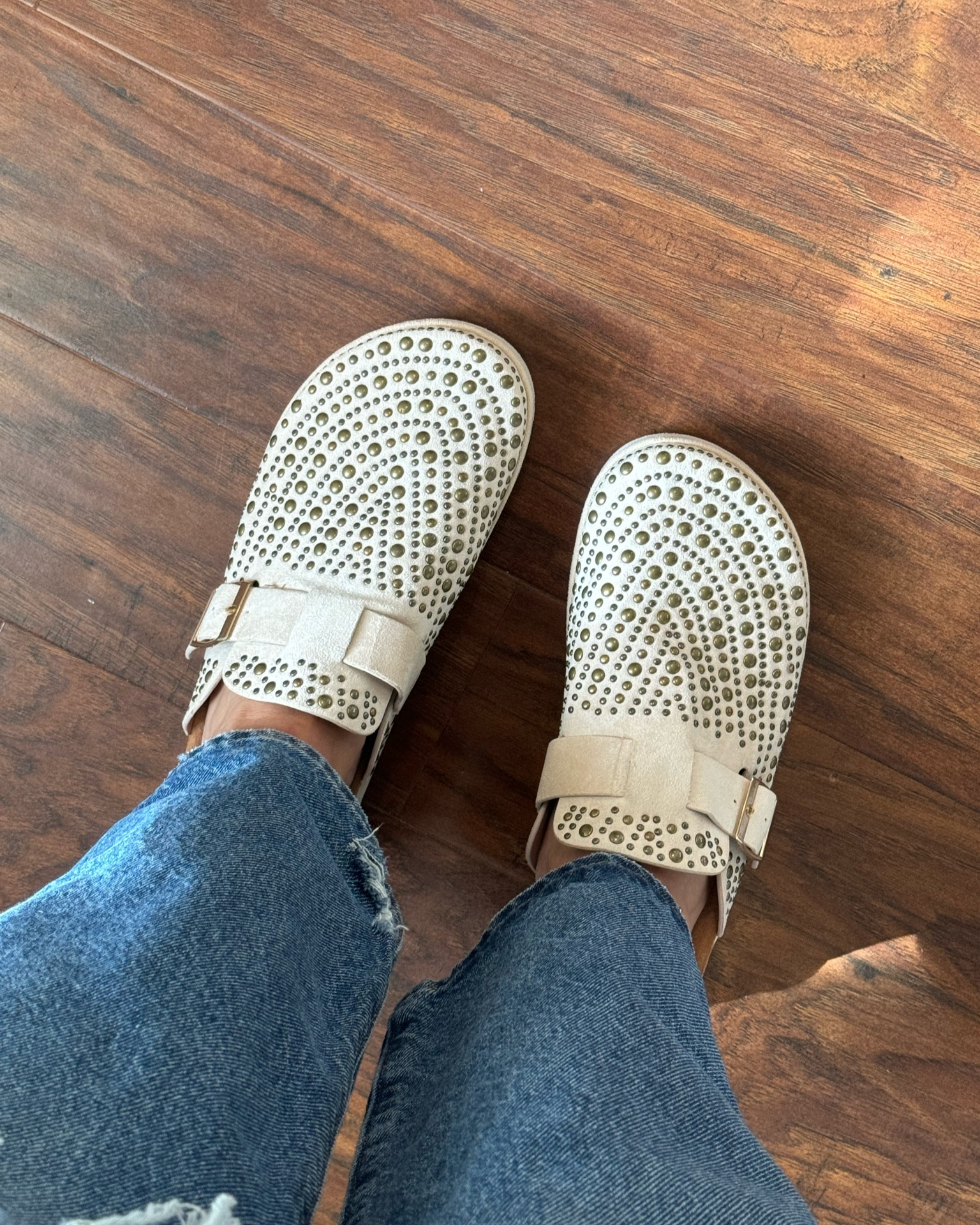 My $20 obsession. Fits TTS. 

#LTKFindsUnder50 #LTKOver40 #LTKShoeCrush