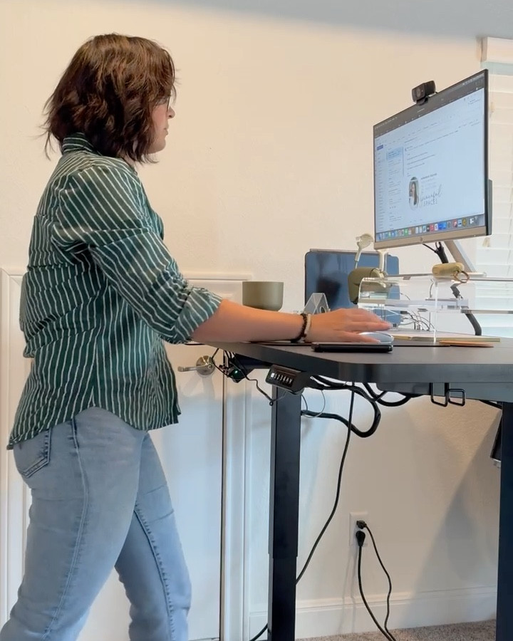 Devon’s picks: her home office!

Product Manager Devon sources the best and we love her walking desk treadmill setup! Fingers crossed it’s on Amazon Prime Days sale 🤩




Amazon prime day sale, walking desk, standing desk, treadmill 

#LTKSaleAlert #LTKVideo #LTKFitness