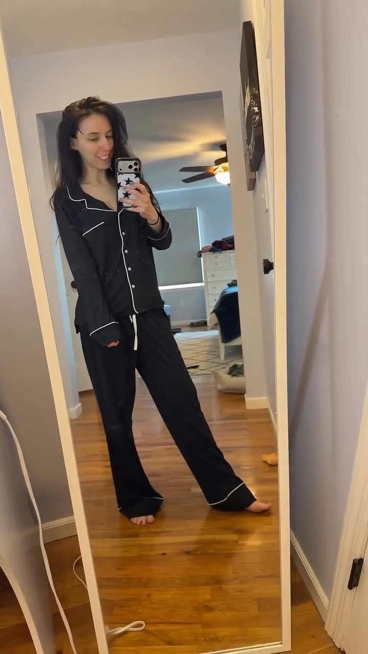 #gifted_by_barenecessities Cute. Cool. Comfy. ❄️
@barenecessities #fyp #coolingpajamas #slowsunday

#LTKmorningroutine #LTKFindsUnder50 #LTKSeasonal