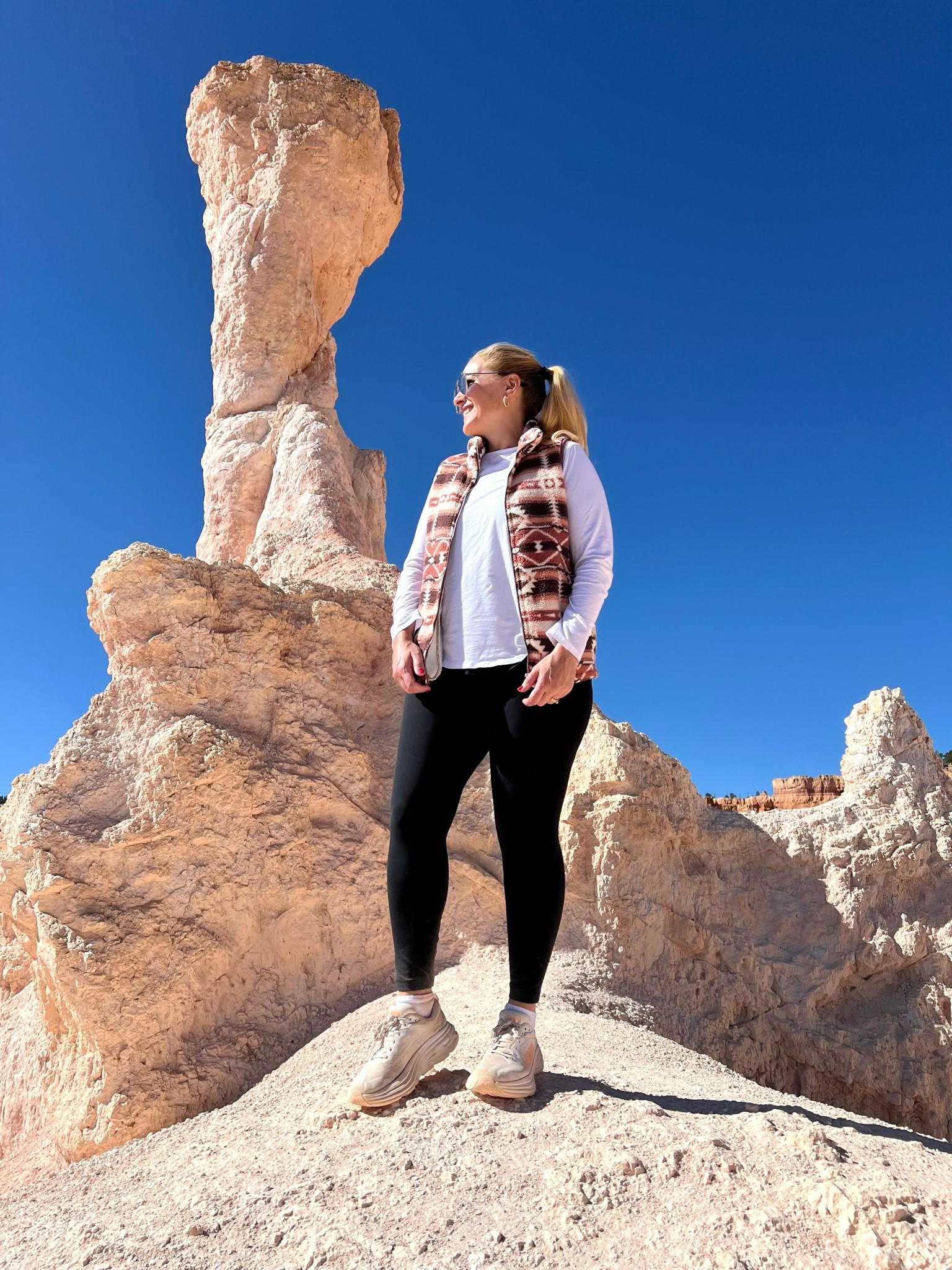 🏜️BRYCE CANYON NATIONAL PARK: I’m sharing the Navajo Loop Queen’s Garden Trail if you’re looking for an amazing hike.

🚶🏼‍♀️‍➡️We started at Wall Street winding back and forth through unique hoodoos and towering canyon walls. 

🙌🏼We ended this portion of the hike at Sunrise Point. Beautiful scenery overload!

🫶🏻My sherpa vest kept me nice and warm on this chilly morning. Love the southwestern Aztec print too. Wearing a medium. Fits true to size. 

👏🏼CASUAL OUTFIT: @amazonfashion
🕶️ SUNGLASSES: @quayaustralia
👟SNEAKERS: @hoka

#brycecanyon #brycecanyonnps #brycecanyonnationalpark #brycecaynonutah #hoodoos #visitutah #utah #visitbrycecanyon 
#fallfashion #fallstyle #hoka #findyourquays #amazonfashion #founditonamazon #aztecprint #southwesternstyle #southwesternfashion #casualoutfitideas #hiking #hikingstyle

#LTKSeasonal #LTKOver40 #LTKSaleAlert #LTKTravel #LTKgrwm #LTKootd #LTKMidsize #LTKActive #LTKU #LTKfitnessgoals