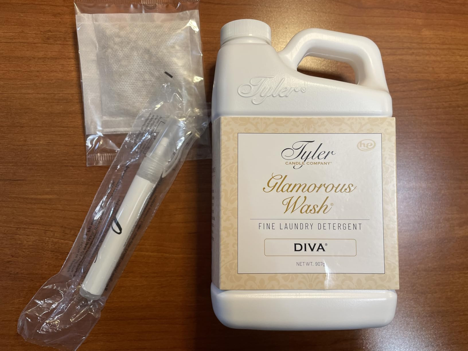 Tyler DIVA Glamorous Wash Laundry Detergent- 64oz - With Olivi Stain Remover Pen - Fresh Scented ... | Amazon (US)