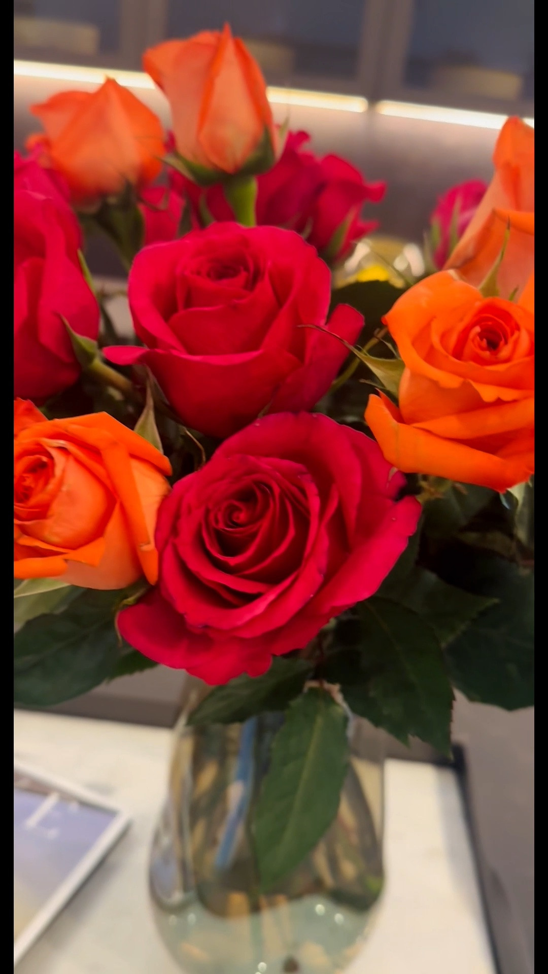 Morning coffee, roses, and a moment to linger. Imagine starting every day with blooms this beautiful—a flower arrangement that makes your kitchen feel like your favorite place to be.

#MorningMoments #Roses #FlowerArrangement #FloralStyling #Vase #KitchenDecor #HomeDecor #InteriorDesign

#LTKdayinmylife #LTKHome