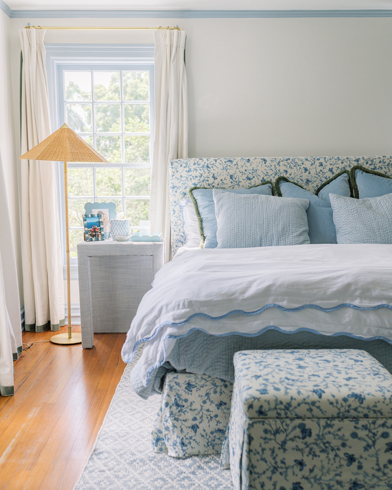 New bed from The Inside 💙💙💙

#LTKHome #LTKFindsUnder100 #LTKOver40