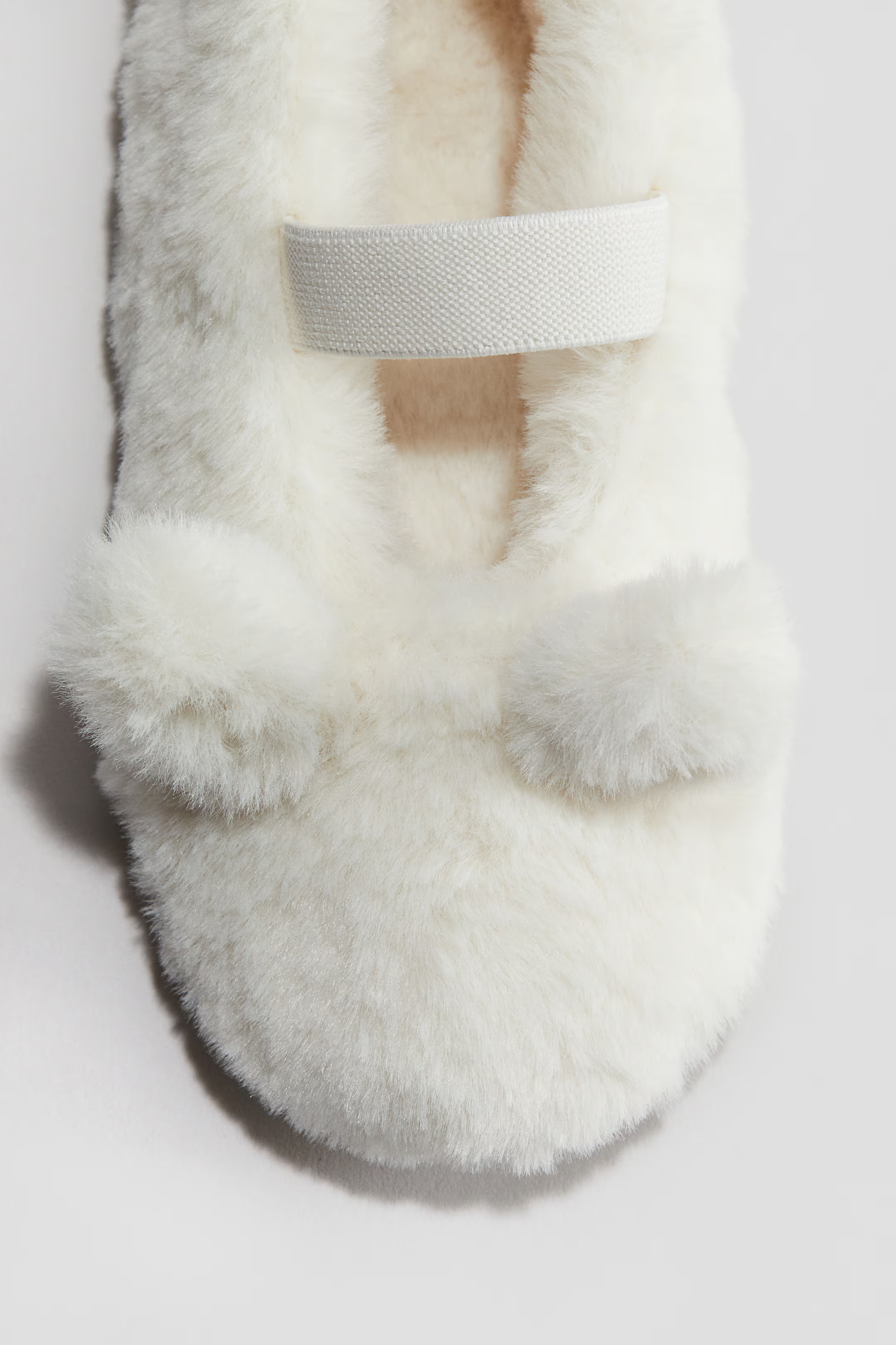 Soft-sole slippers | H&M (UK, MY, IN, SG, PH, TW, HK)