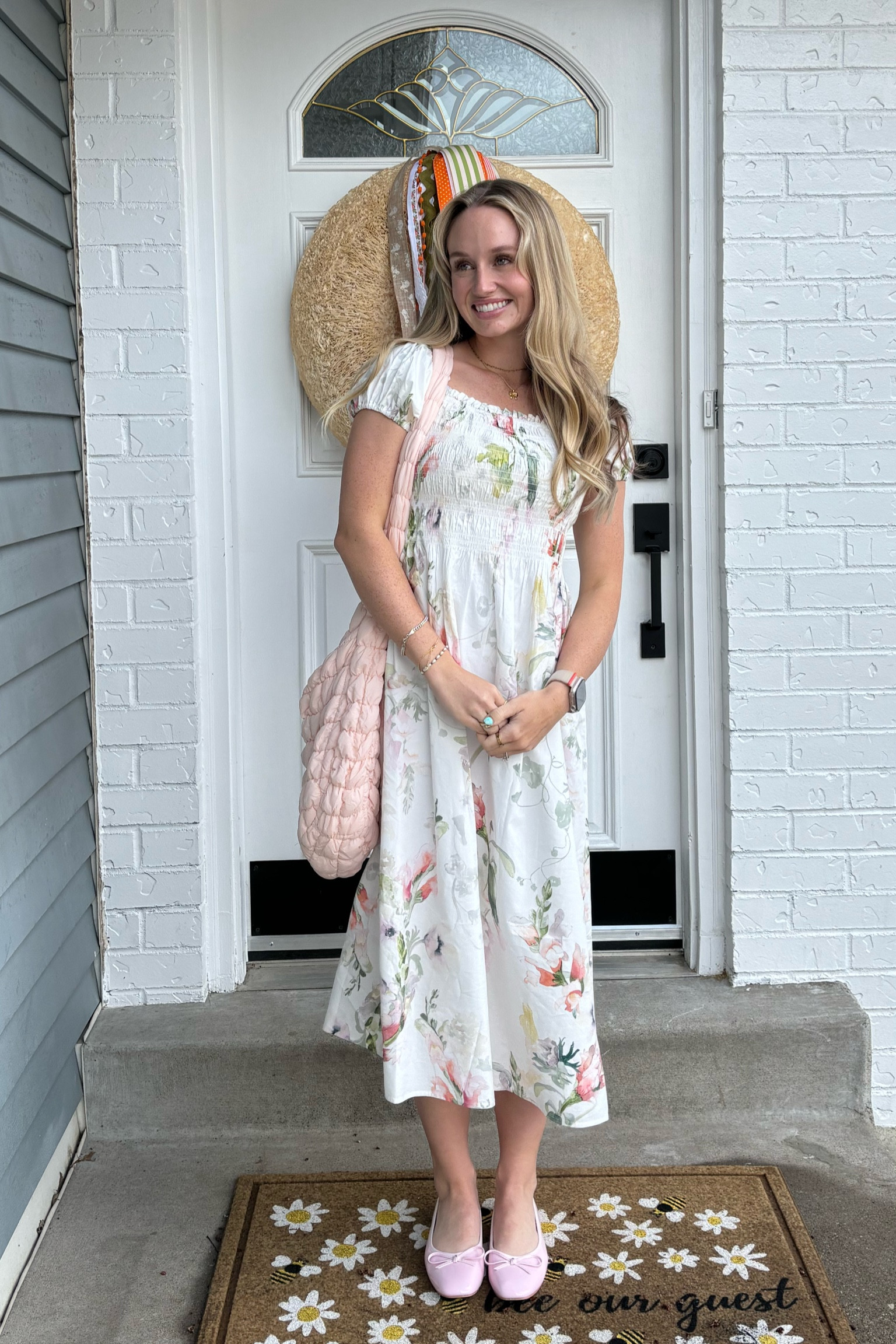 Easter outfit 🩷🌸🐰 

I couldn’t find the exact link to the dress but i found some similar ones :)