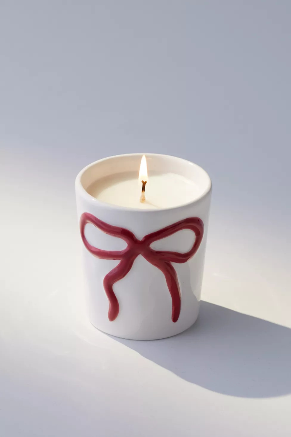 Bow 7 oz Candle | Urban Outfitters (US and RoW)