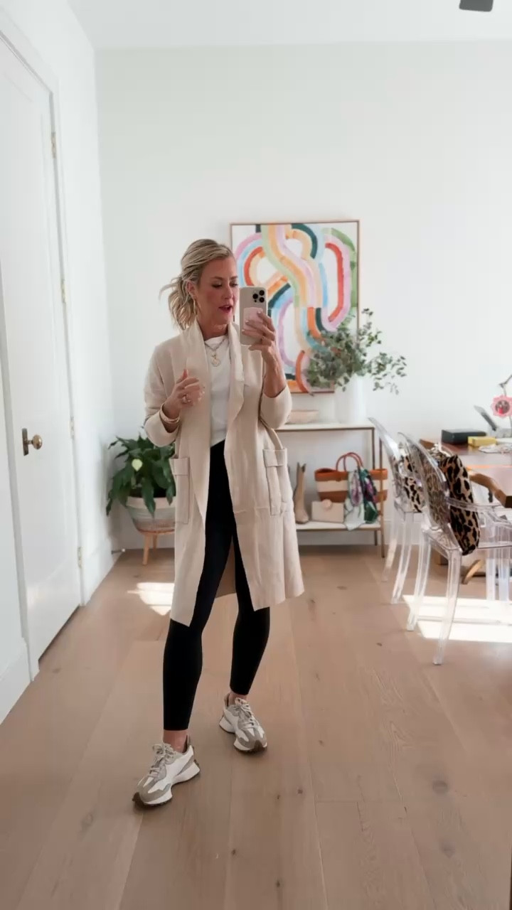 Amazon Fashion Finds | Hi Sugarplum! #sugarplumstyle #amazonhaul

Size small cardigan, size 4 jeans 

#LTKHoliday #LTKSeasonal #LTKOver40