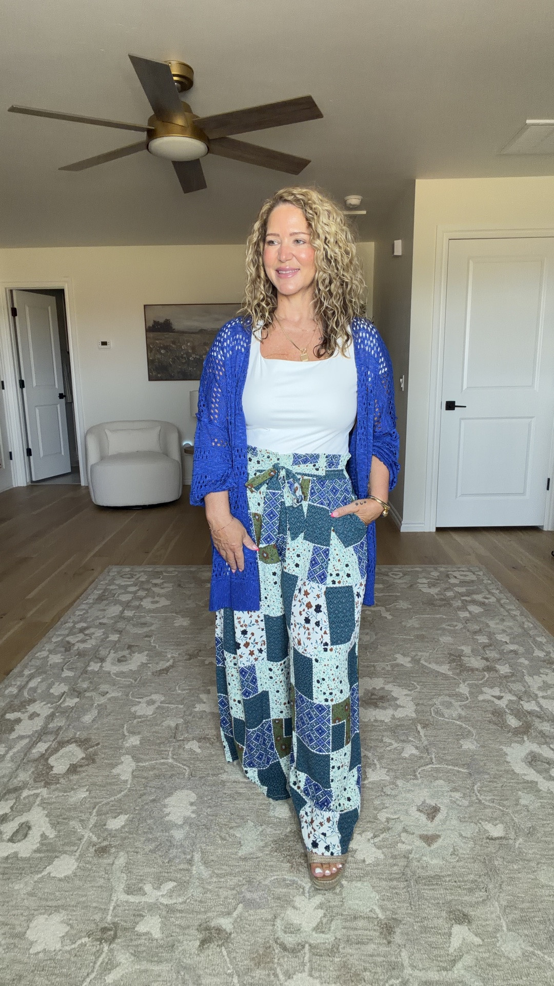 Size large in everything

#LTKOver40 #LTKMidsize #LTKPetite