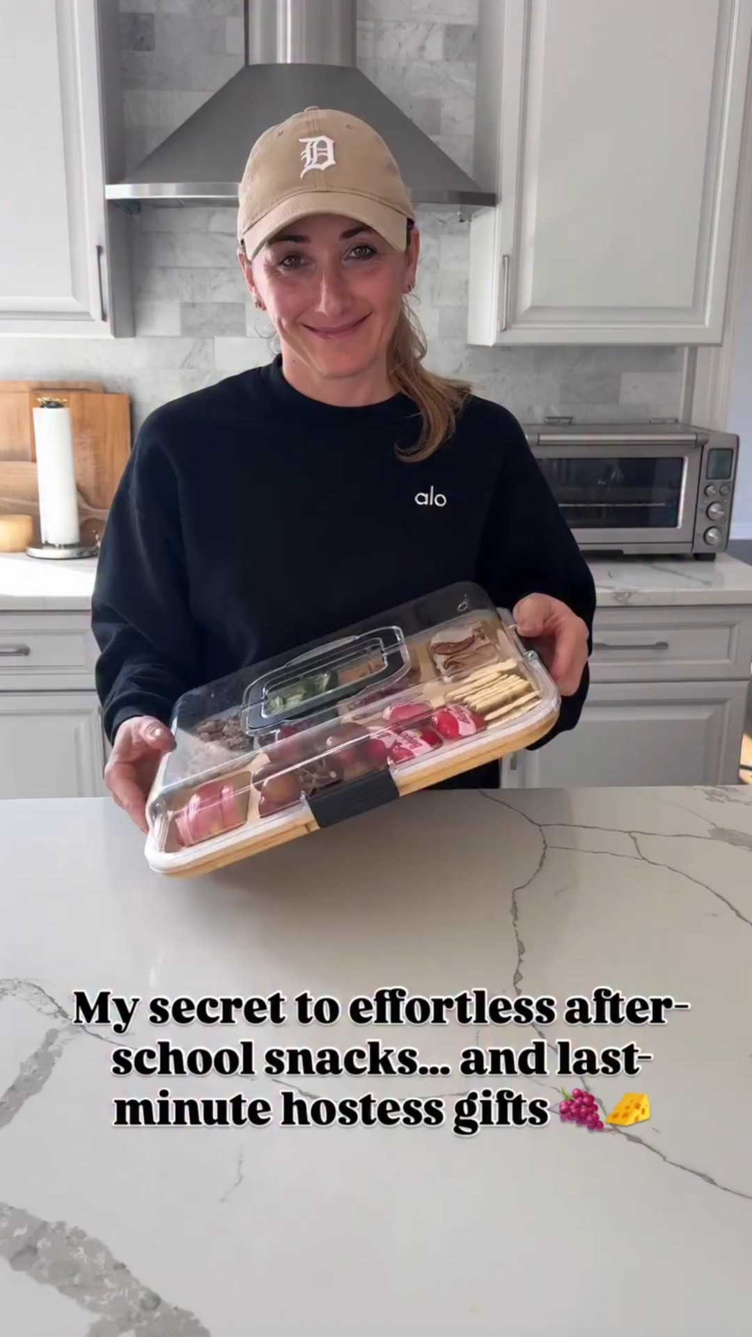 After-school snacks ➡️ elevated. ✨
Whether I’m feeding the kids or bringing something to a friend’s house, this @spaceaid_official Charcuterie Board with a clear lid is my secret weapon!
Portable, organized, and beautiful — it’s perfect for snacks, picnics, and hostess gifts.

COMMENT SHOP and I'll send you the link to get yours! 

#SpaceAid #CharcuterieBoard #AfterSchoolSnacks #HostessGiftIdeas #KitchenFinds #BambooBoard #SnackBoard #AmazonFinds #PicnicEssentials #OrganizedMom #HomeEntertaining #MomLife #SpaceAidBoard