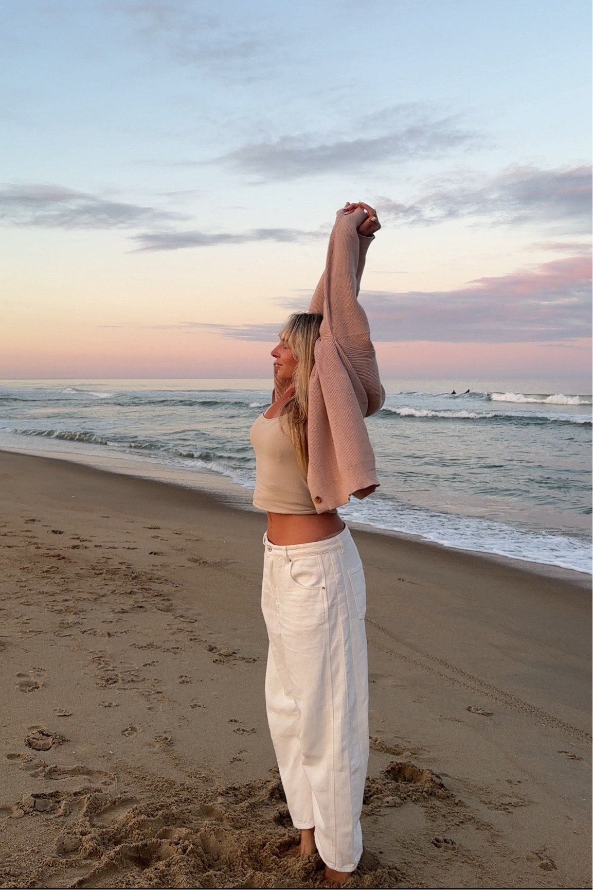 Affordable White barrel Jeans I'm obsessed with right now

#LTKCyberWeek #LTKFindsUnder50