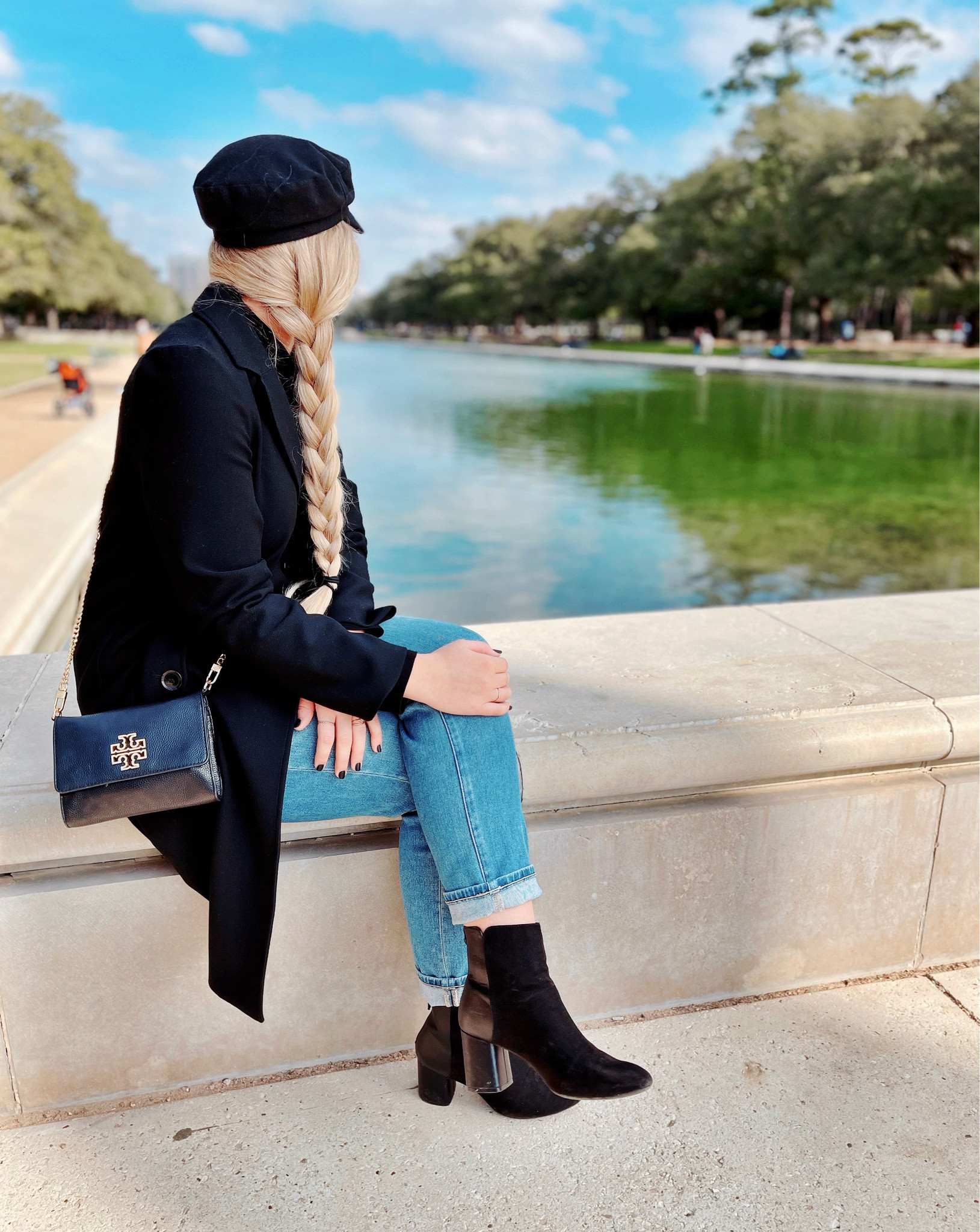 I love this story Burch cross body bag! While they don’t have the exact one I have, this is the newer one! And it looks even better!😍

#LTKitbag #LTKtravel #LTKFind