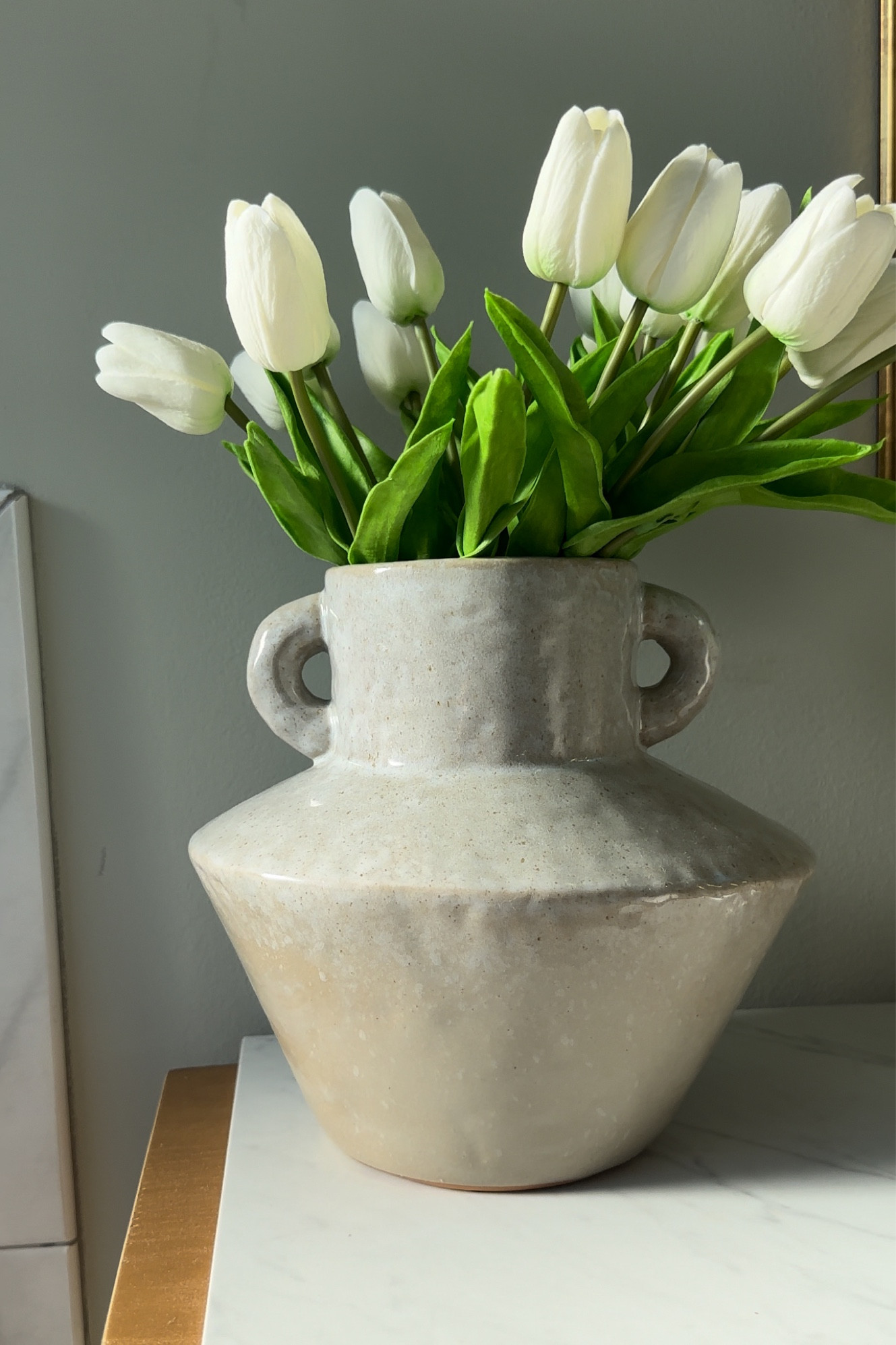 The prettiest vase!

Vase- decor- tulips- florals- faux florals- vanity styling 

#LTKSeasonal #LTKhome #LTKSpringSale