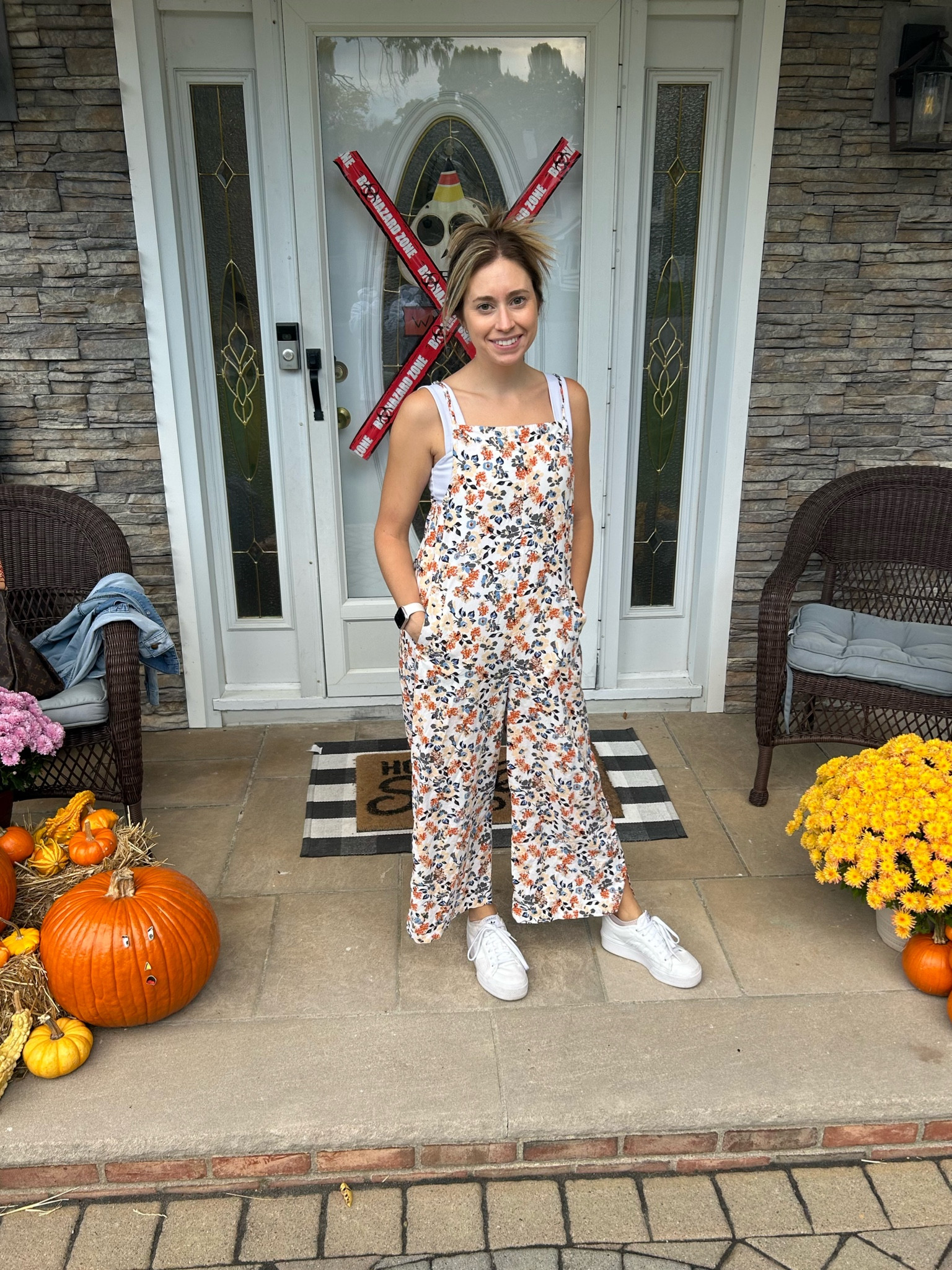 I just love a good romper, or is it a jumpsuit?


#LTKFindsUnder50 #LTKSeasonal