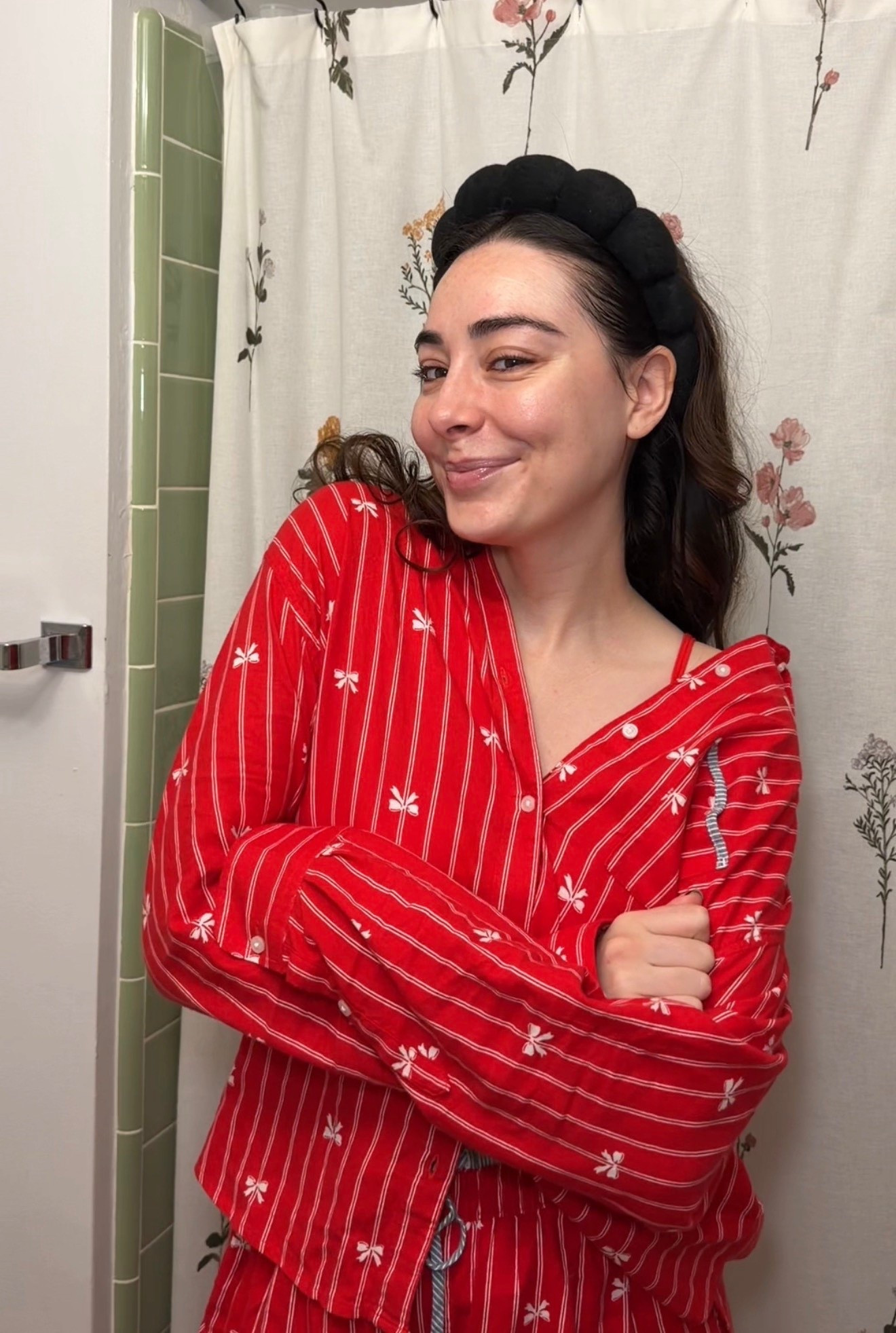 I got medium on top and bottoms ♥️

#LTKHoliday #LTKGiftGuide #LTKdayinmylife