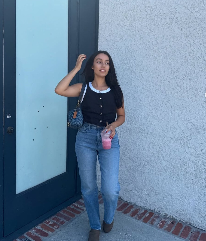 The top isn't in stock anymore so I linked the closest one! The one I linked is a soft material & comes in different colour combos ✨

#LTKSeasonal #LTKootd #LTKdayinmylife