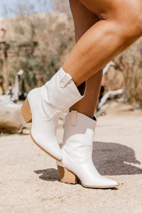 Juniper Stone Western Style Boots | Pink Lily