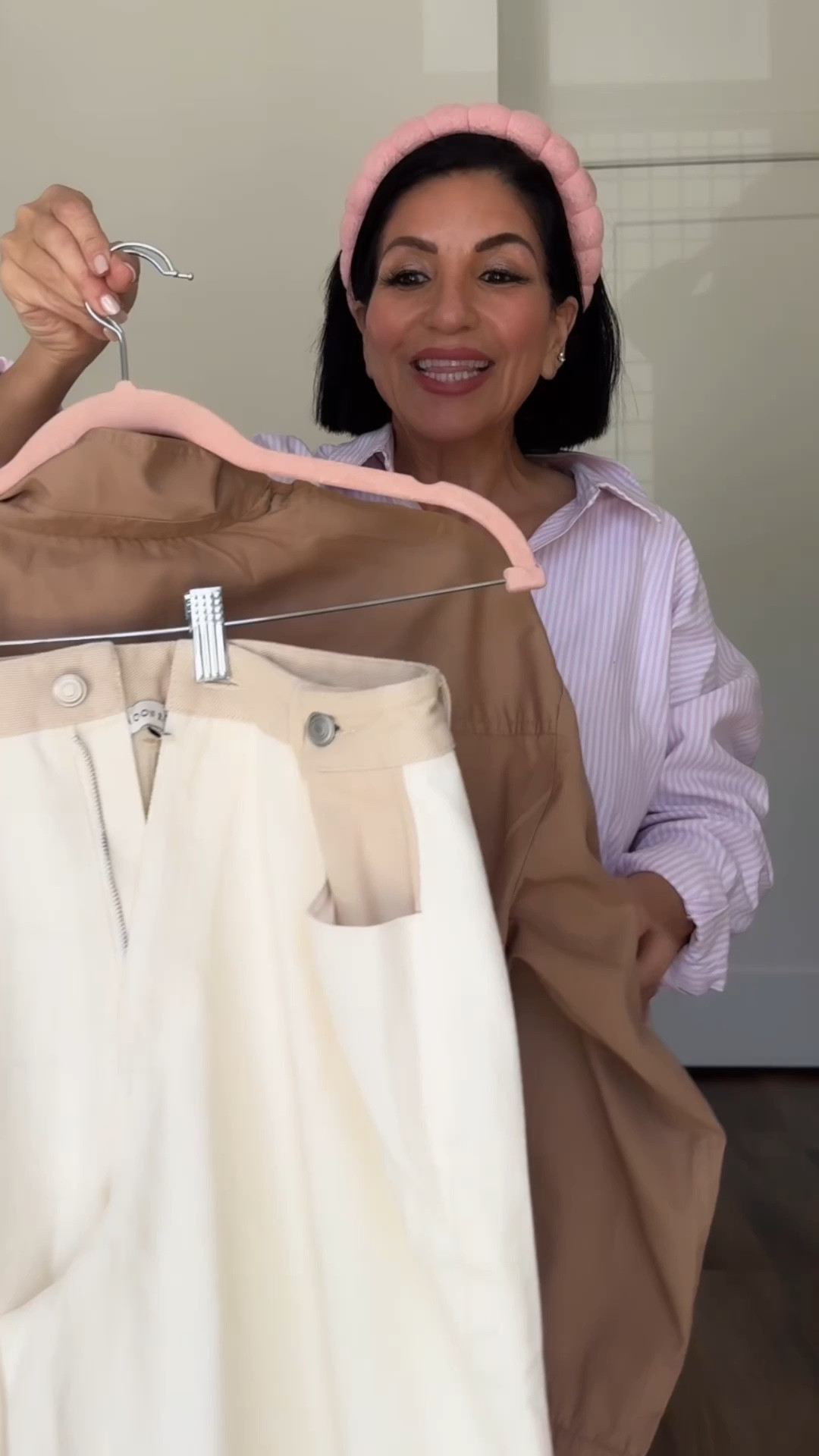 Wearing xsmall jeans 
Two Tone Jeans 
Neutral button down shirt
Nude pointed toe heels
Pearl necklace 

#LTKStyleTip #LTKBeauty #LTKOver40