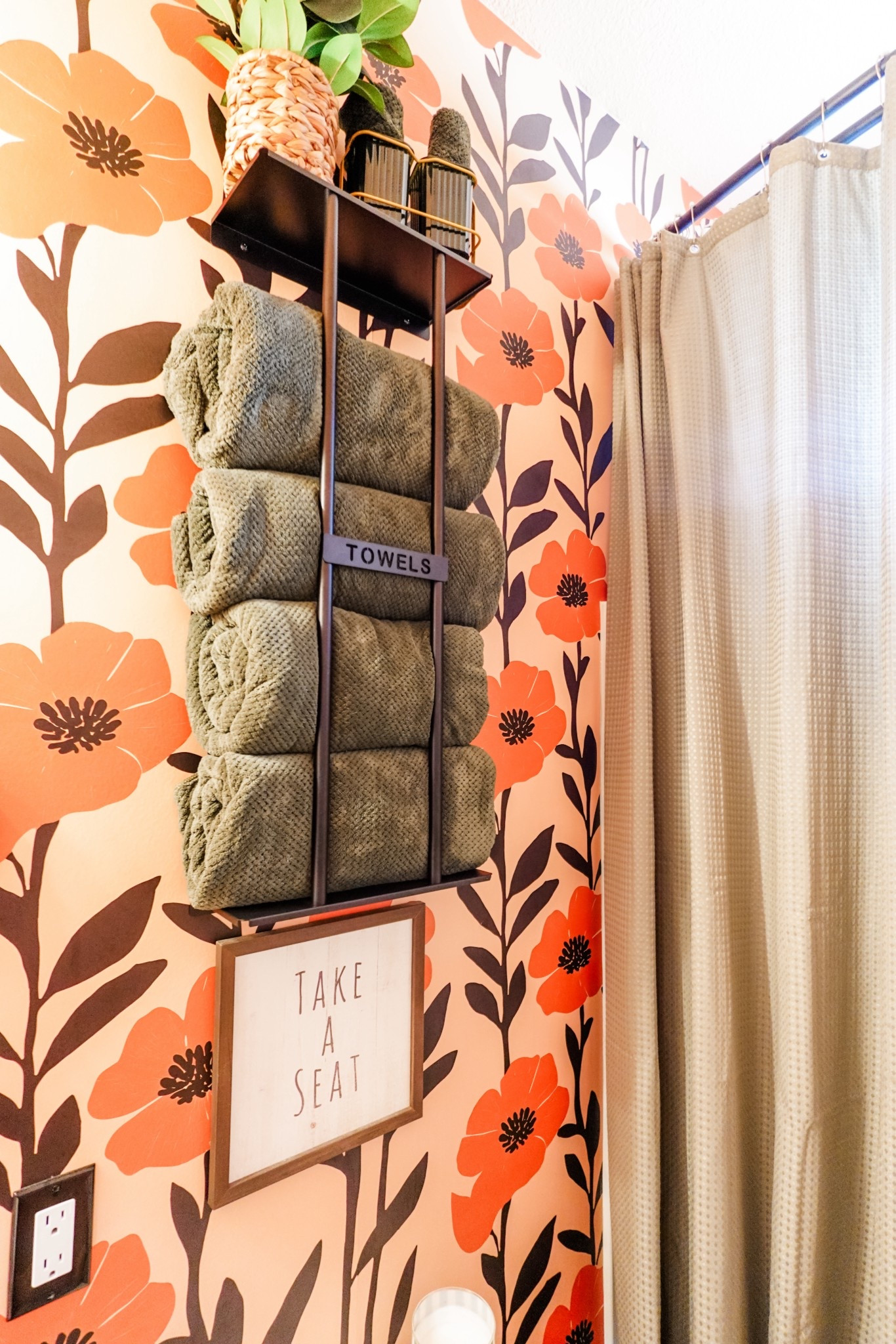 Towel rack #amazonfind #bathroomessentials 