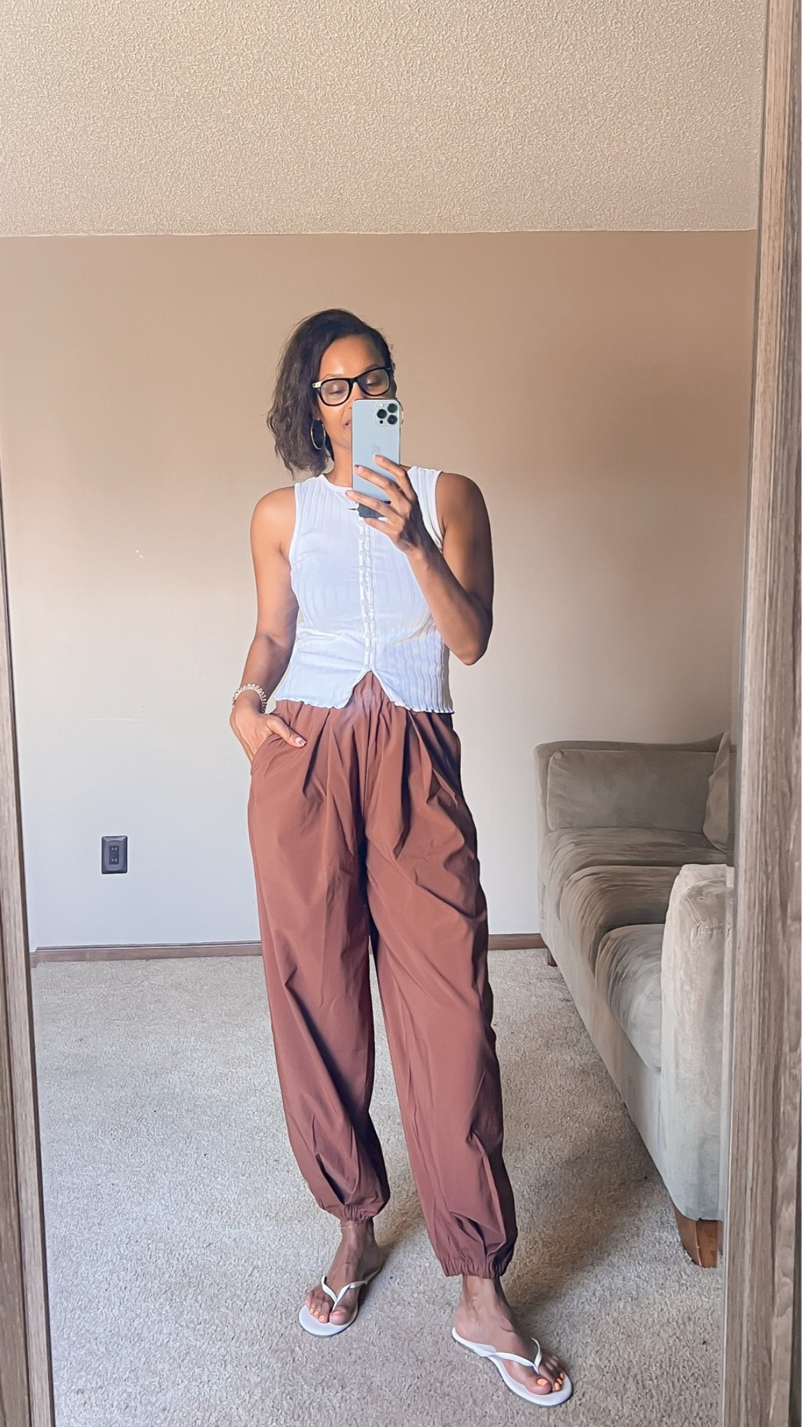 My favorite thing this season- balloon pants! The fit on these from @Aerie have been perfect for me.

#LTKootd #LTKOver40 #LTKTall