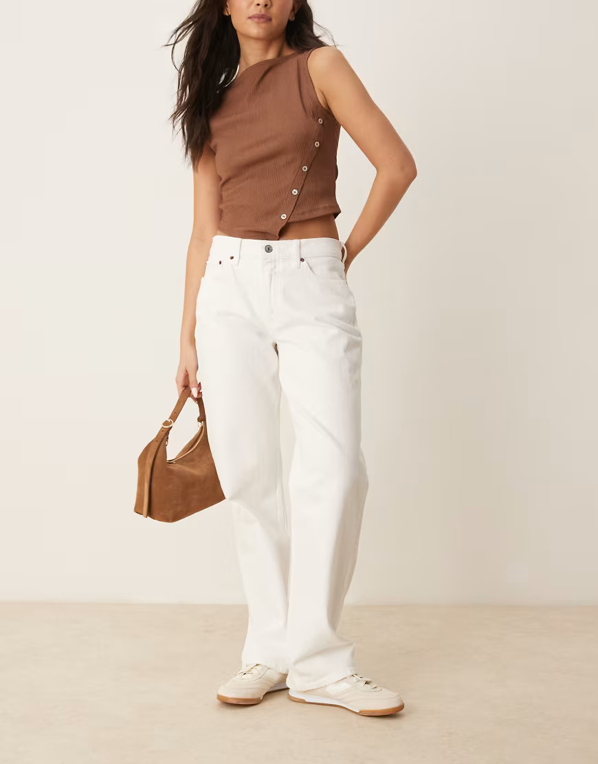 Abercrombie & Fitch Curve - 90s jeans met lage taille in clean wit | ASOS (Global)