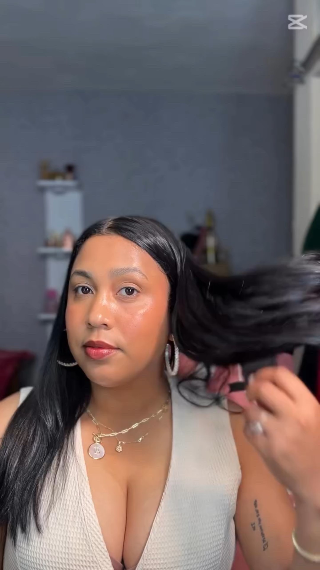 ✨ Maquillaje sencillo pero con flow 💄
¿Quién dijo que hay que complicarse? Hoy me fui por un look rápido, fresco y con ese toque glowy que nunca falla ✨🌞
Ideal para el día a día o cuando quieres verte bonita sin tanto lío 💁🏽‍♀️💕

🎥: Grabado sin filtros, solo luz natural y buena vibra 💫

#MakeupSencillo #GlowMakeup #CleanLook #MaquillajeNatural #QuickMakeup #MakeupRoutine #LatinaBeauty #TikTokBeauty #MaquillajeRD #MakeupForEveryday #GRWM #BeautyVibes #EstiloNatural #UGCCreator

💋 ¿Te animas a probar este look? Cuéntame cuál es tu paso favorito 👇🏽