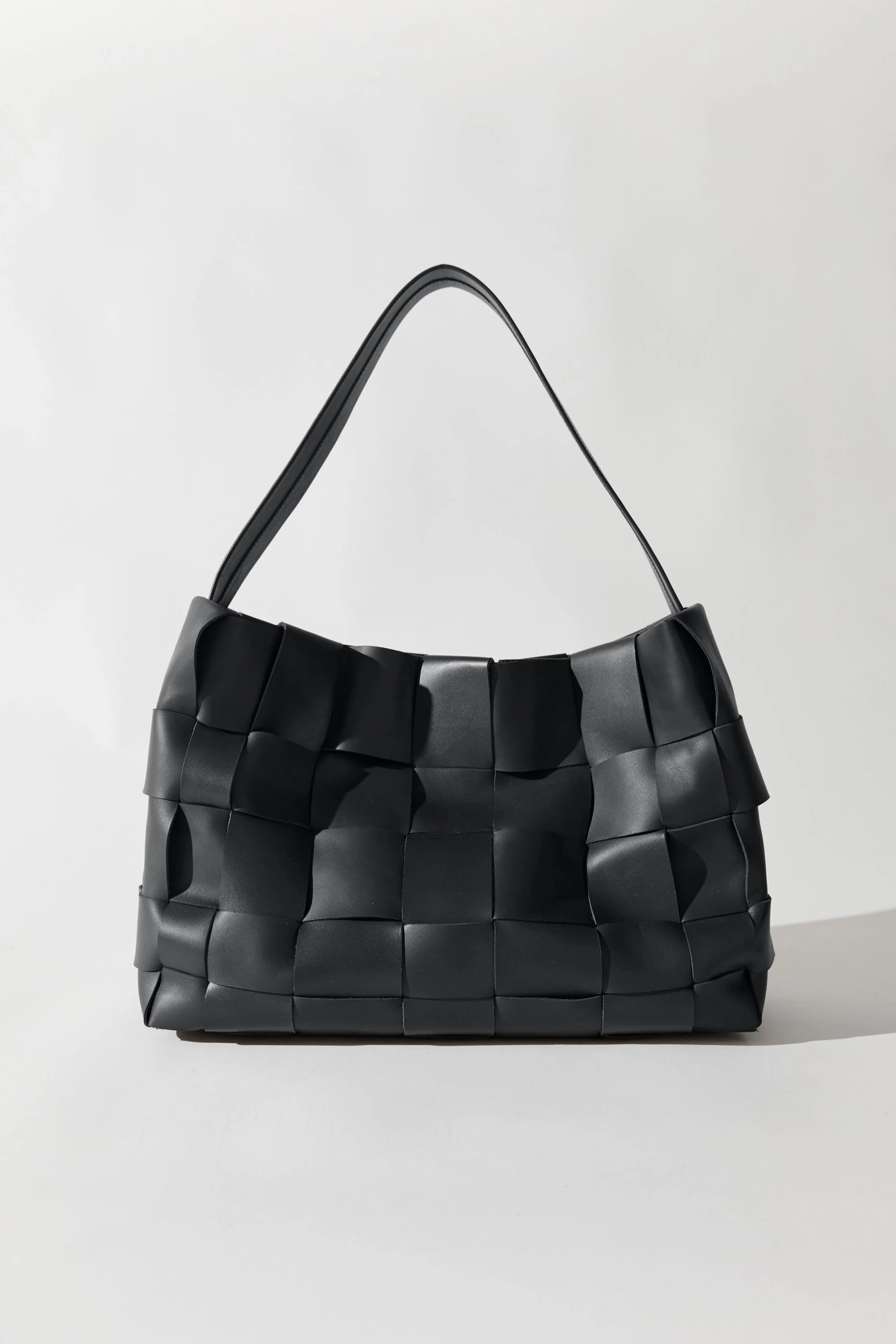 Woven Large Tote - Black | St. Agni (US, UK, EU)