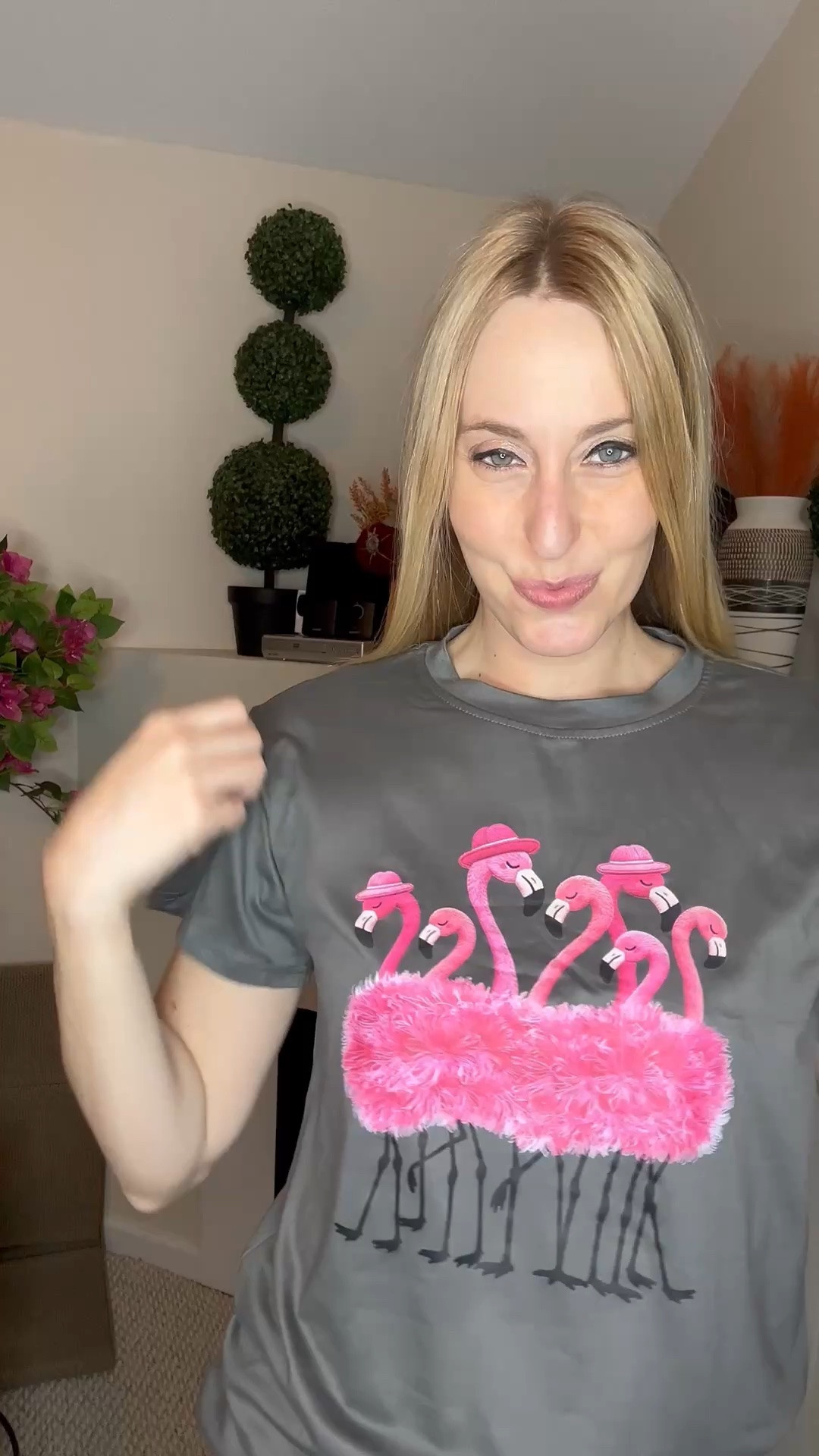 Cute flamingo tee
🤍 it is a bright and fun option for casual days
🤍 soft and cozy
🤍 fits true to size, wearing size small and I am 5’10”
🤍 Amazon fashion under 50 find

#LTKTall