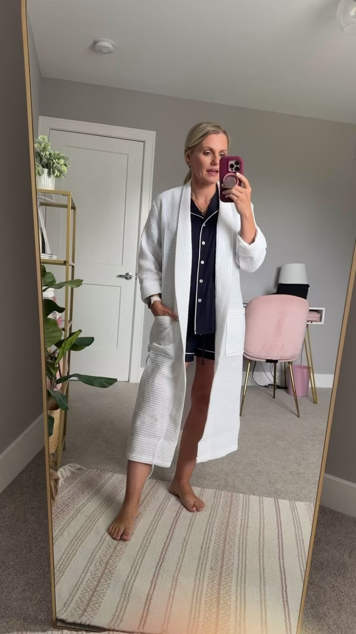 If you’re in the market for a bathrobe this one from @Quince is the perfect year round robe! I’m wearing an xsmall

#LTKmomlife #LTKmorningroutine #LTKPetite