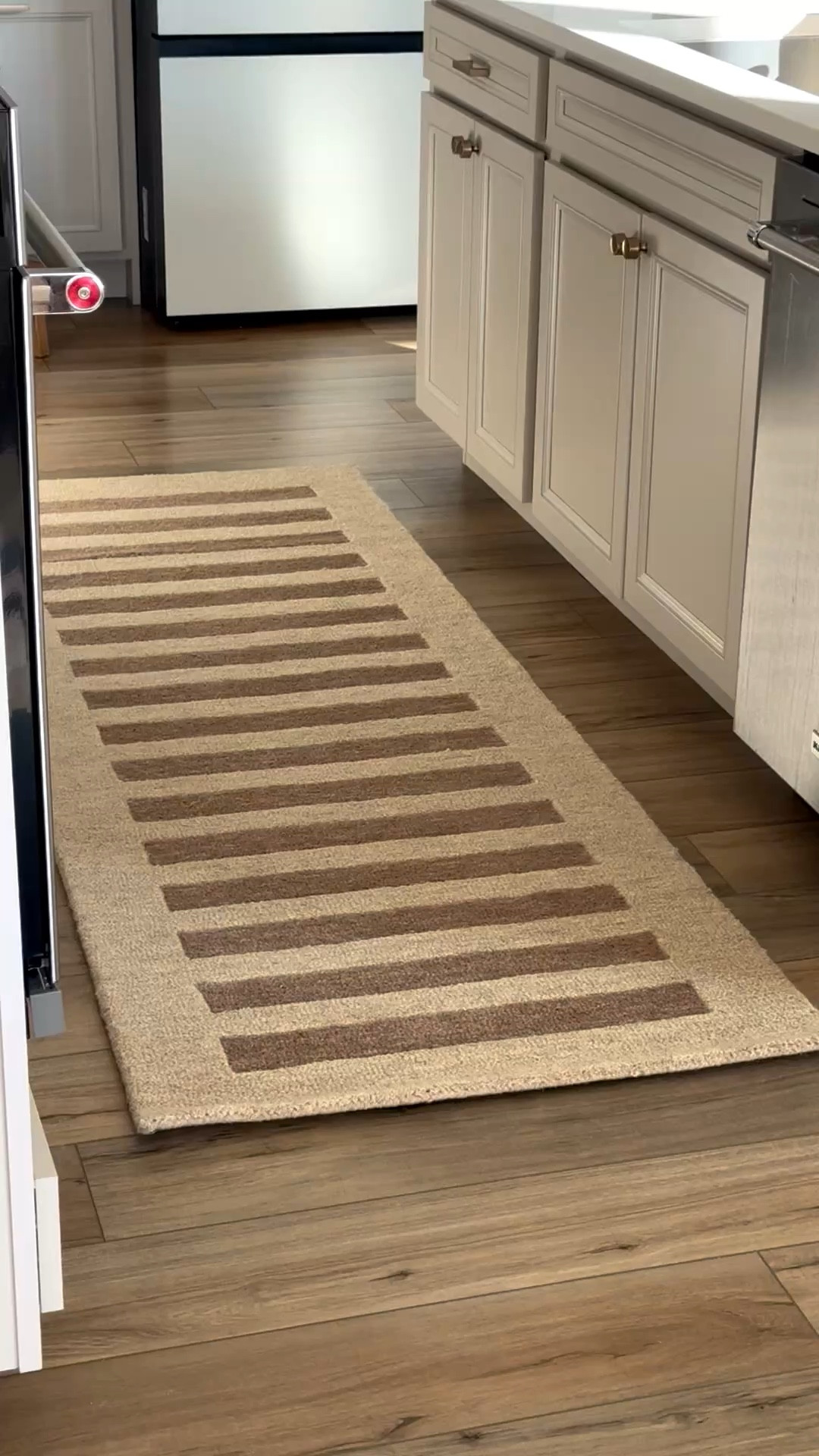 I think I need a rug version of this beauty for my bedroom!😍

#LTKHome #LTKmorningroutine #LTKdayinmylife