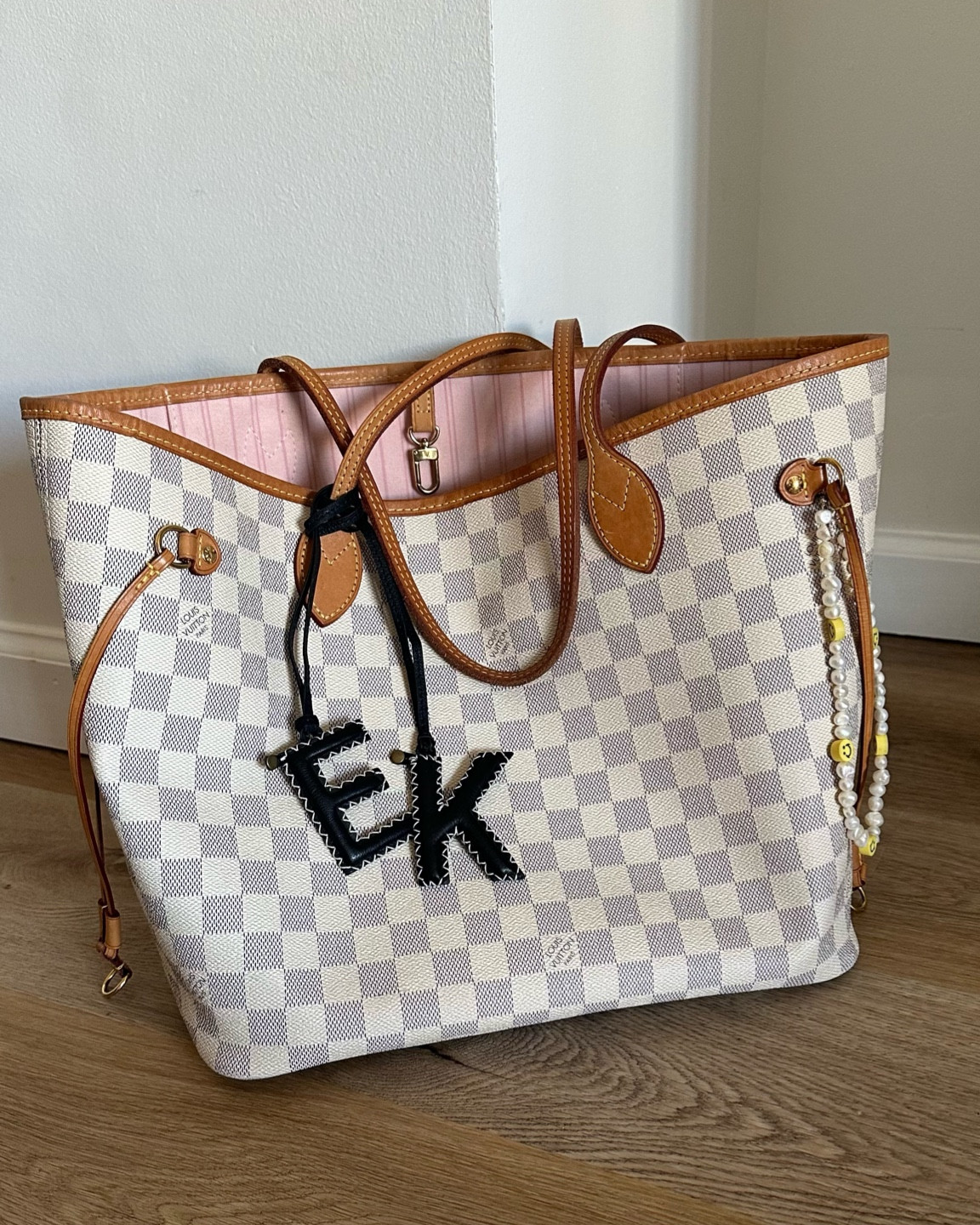 The cutest initial bag charms from Free People 

#LTKstyletip