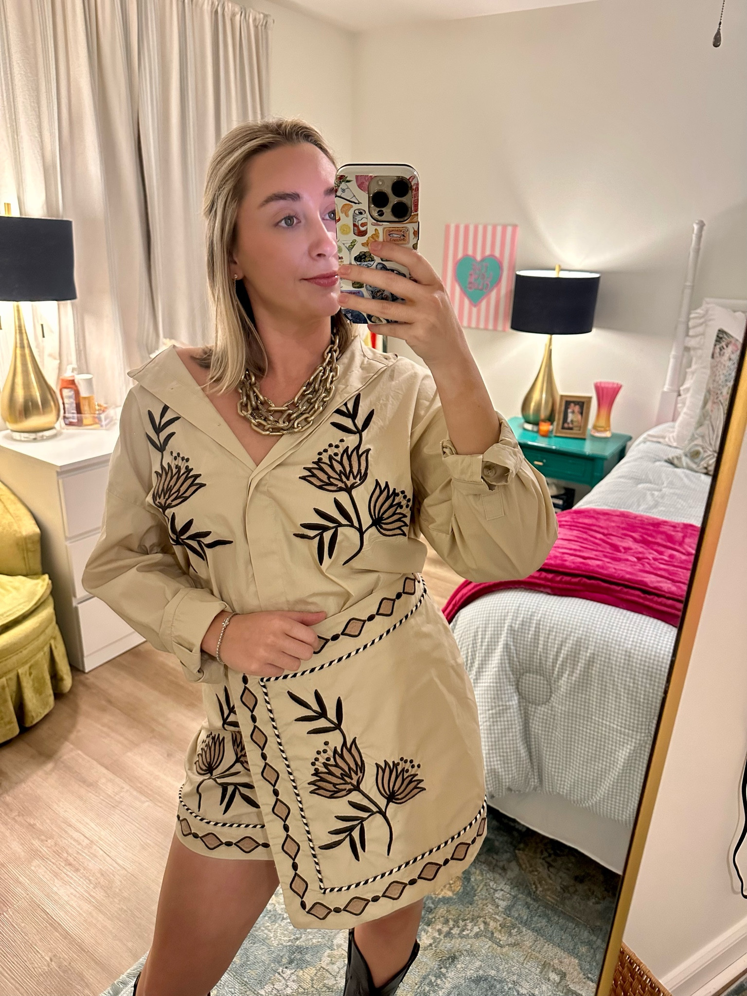 Summer Concert Outfit 🤠!!!
Set is from the brand Mable 
Top: small
Skirt: large 