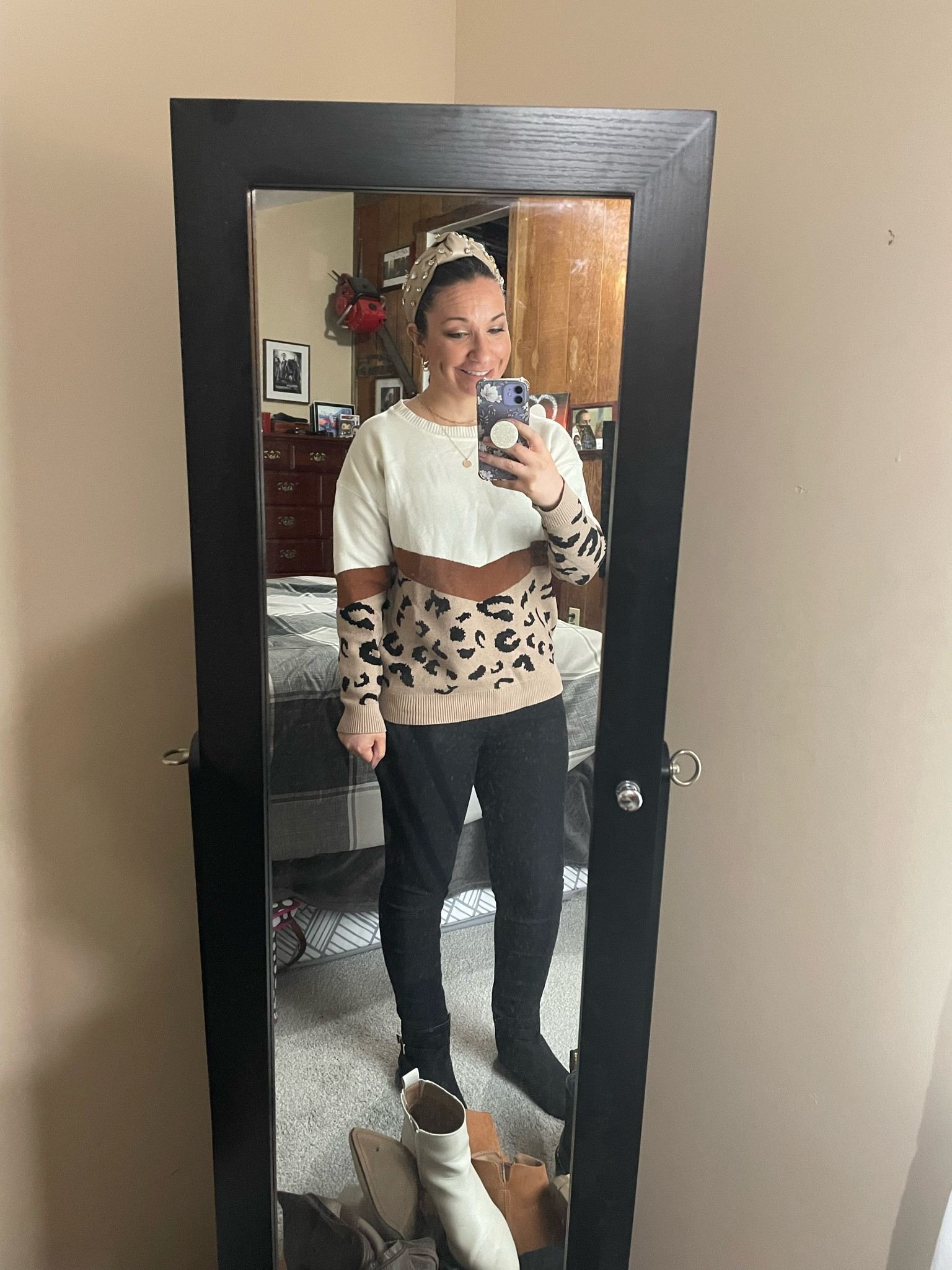 Favorite amazon sweater 
True to size small 

#LTKFind #LTKunder50 #LTKSeasonal