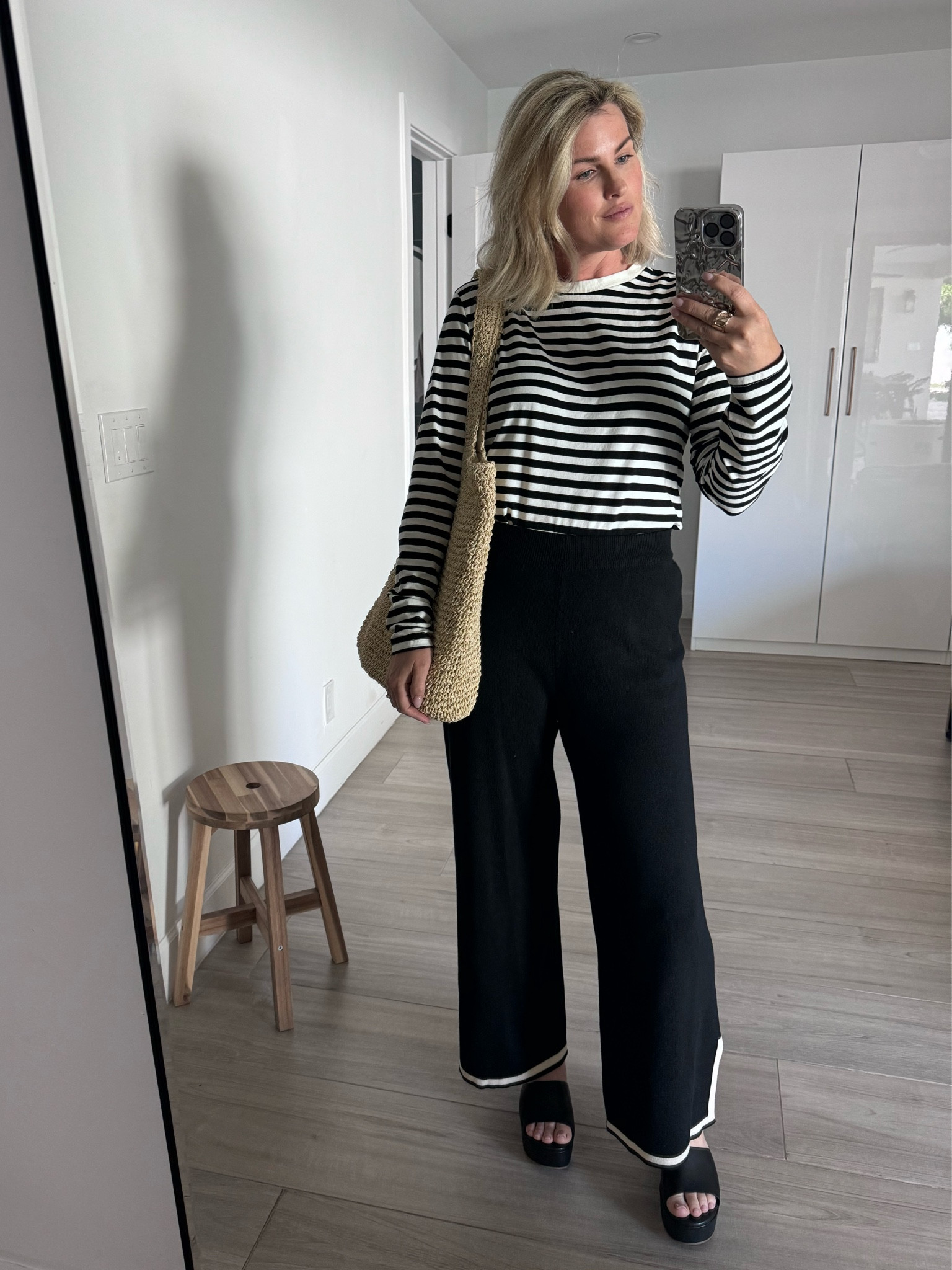 Casual 🖤

Amazon fashion, Amazon finds, Beekbytwobirds, sandals, minimal style

#LTKfindsunder50 #LTKover40