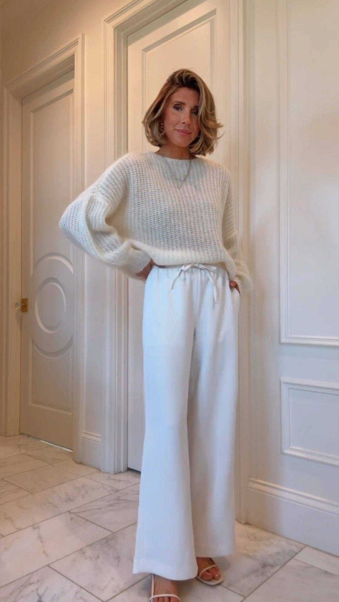 The @Aritzia viral pants are a best seller this week! 

I'm 5'7 wearing the regular length size small.