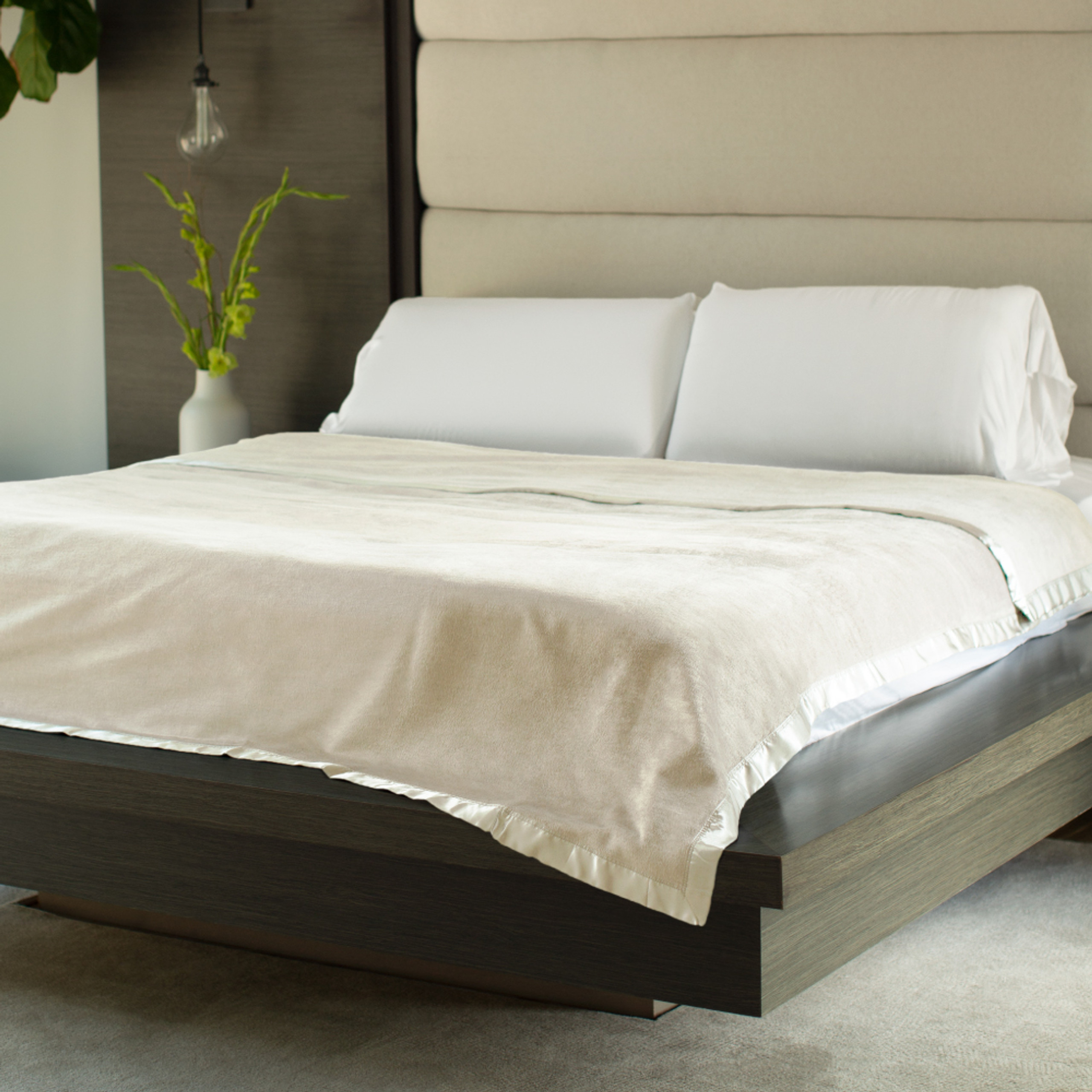 Bamboo Fleece Blanket | Cariloha