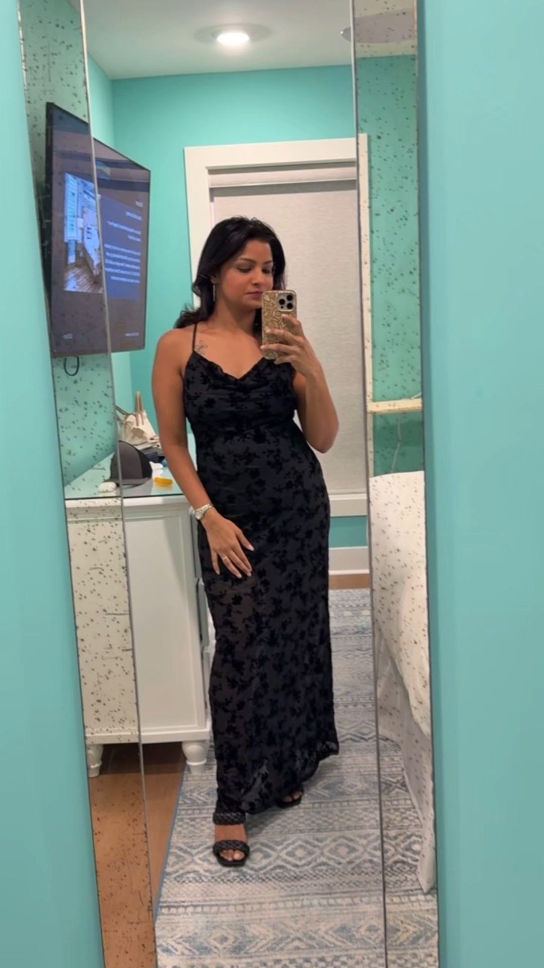 The black dresss

#LTKootd #LTKgrwm #LTKmomlife