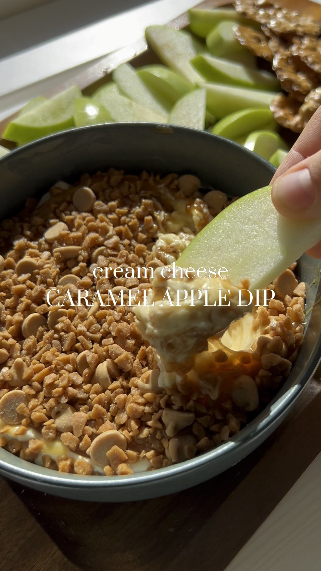 cream cheese caramel apple dip 🍏 one of my favourite appetizers to make for fall/halloween!

#LTKHalloween #LTKVideo #LTKSeasonal