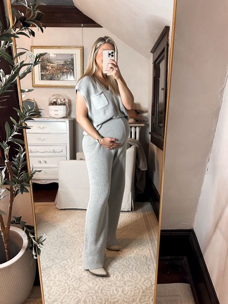 Bump friendly outfit from amazon! Sized up one to a large but could’ve done my regular medium since the pants are so high waisted 

Amazon fashion finds
Amazon set
Free people dupe
Free people lookalike 

#LTKbump