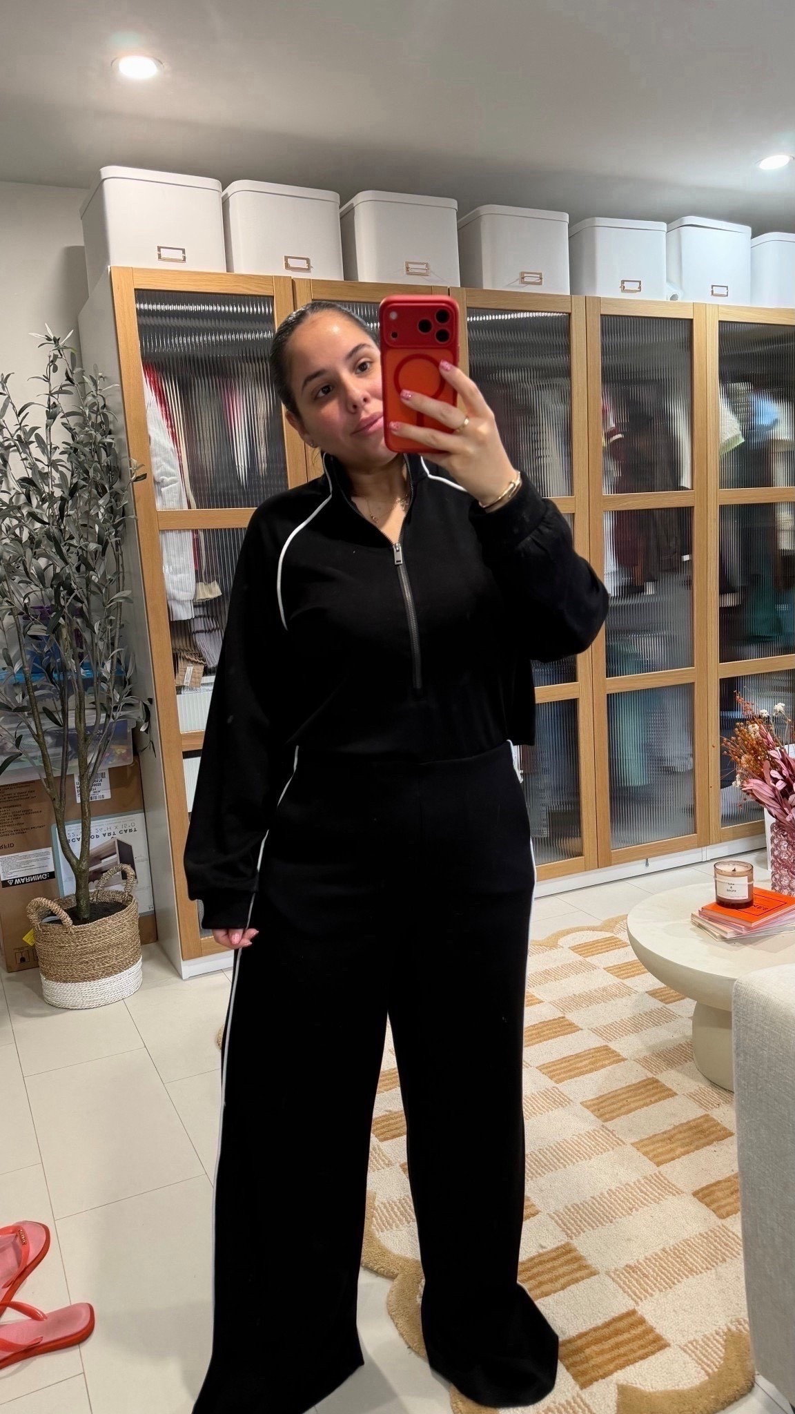 What I’m wearing today! This jumpsuit is AMAZING! I promise you will want it in every color 🙌🏼 



#LTKmomlife #LTKootd #LTKMidsize