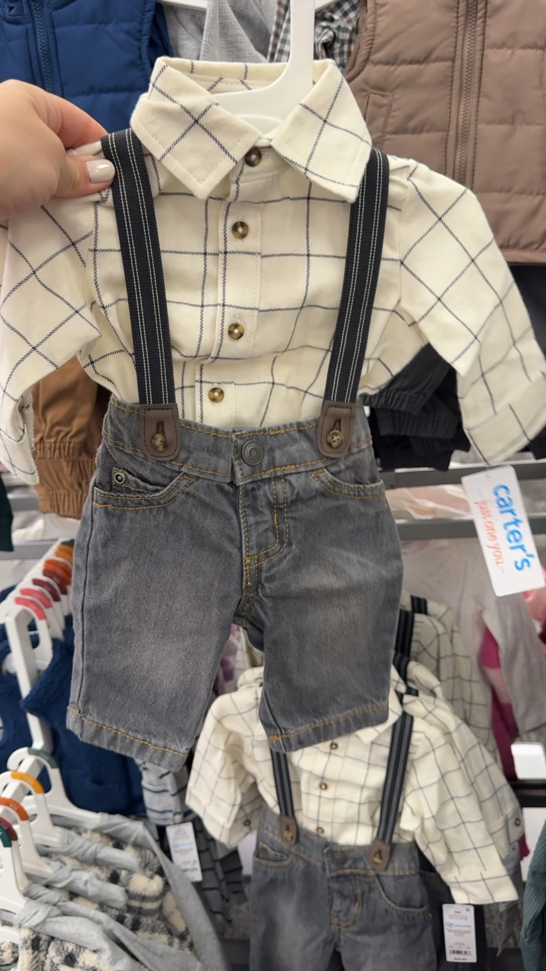 I still can’t get over how cute these multiple piece Carters sets at Target for baby boy are !! 