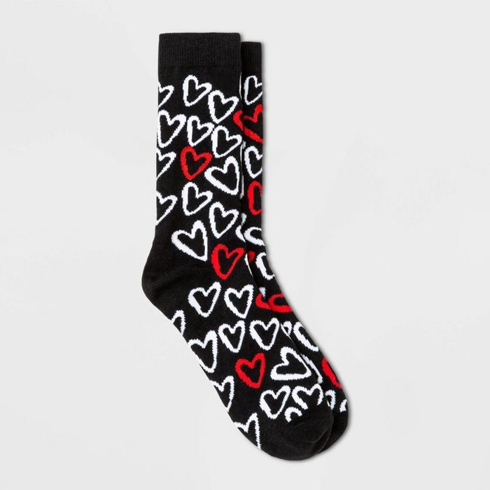 Women&#39;s Scribble Hearts Valentine&#39;s Day Crew Socks - Black 4-10 | Target