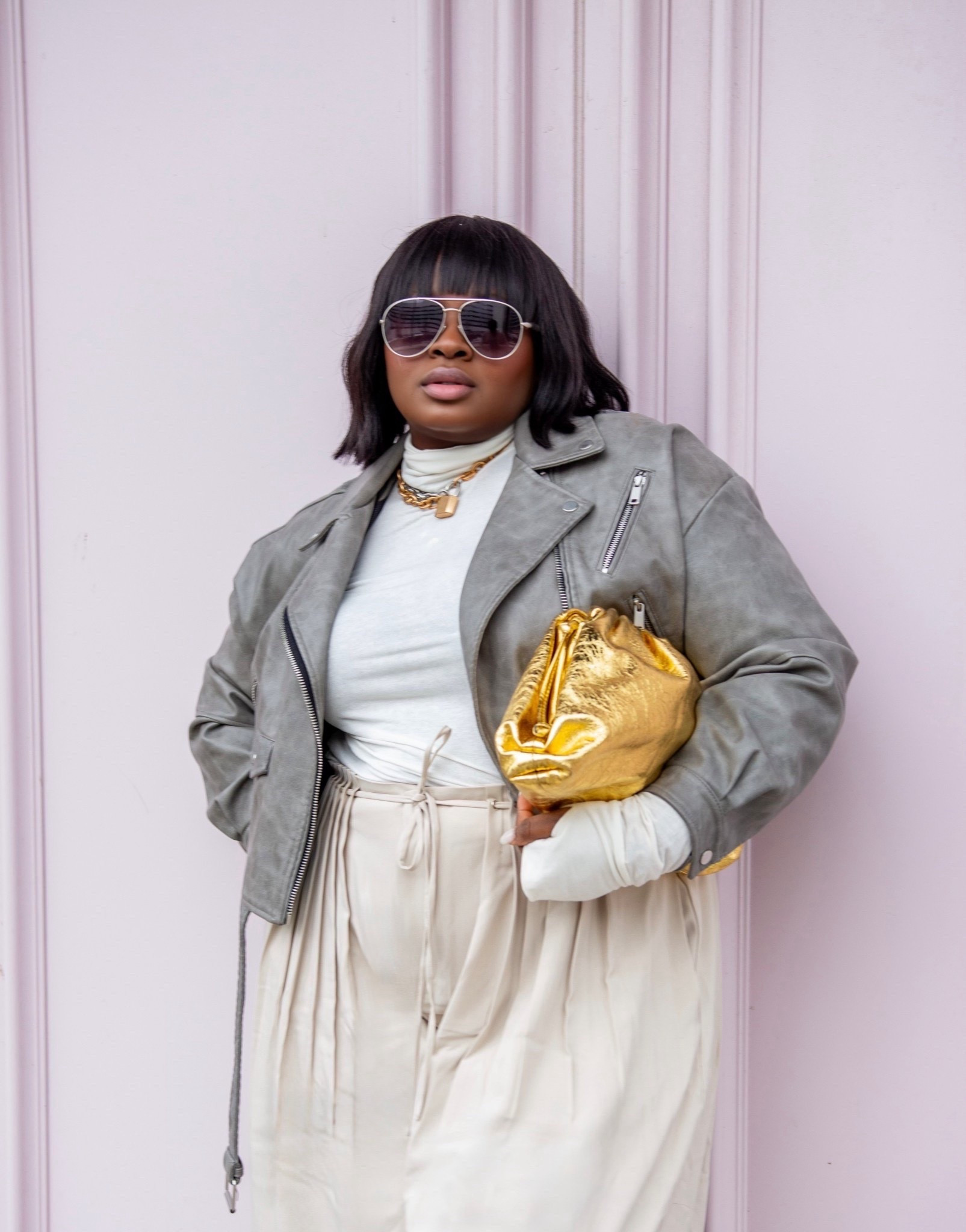 This outfit is the perfect mix of comfort + elevated style. The neutral base makes it easy to rewear, while the statement bag instantly upgrades the whole look—so you get more outfits without buying more pieces. #springoutfitideas #neutraloutfit #plussizefashion #effortlessstyle #ltkstyle #outfitinspo #everydaystyle #minimalchic #fashionover30 #styleconfidence

#LTKootd #LTKSeasonal #LTKSaleAlert
